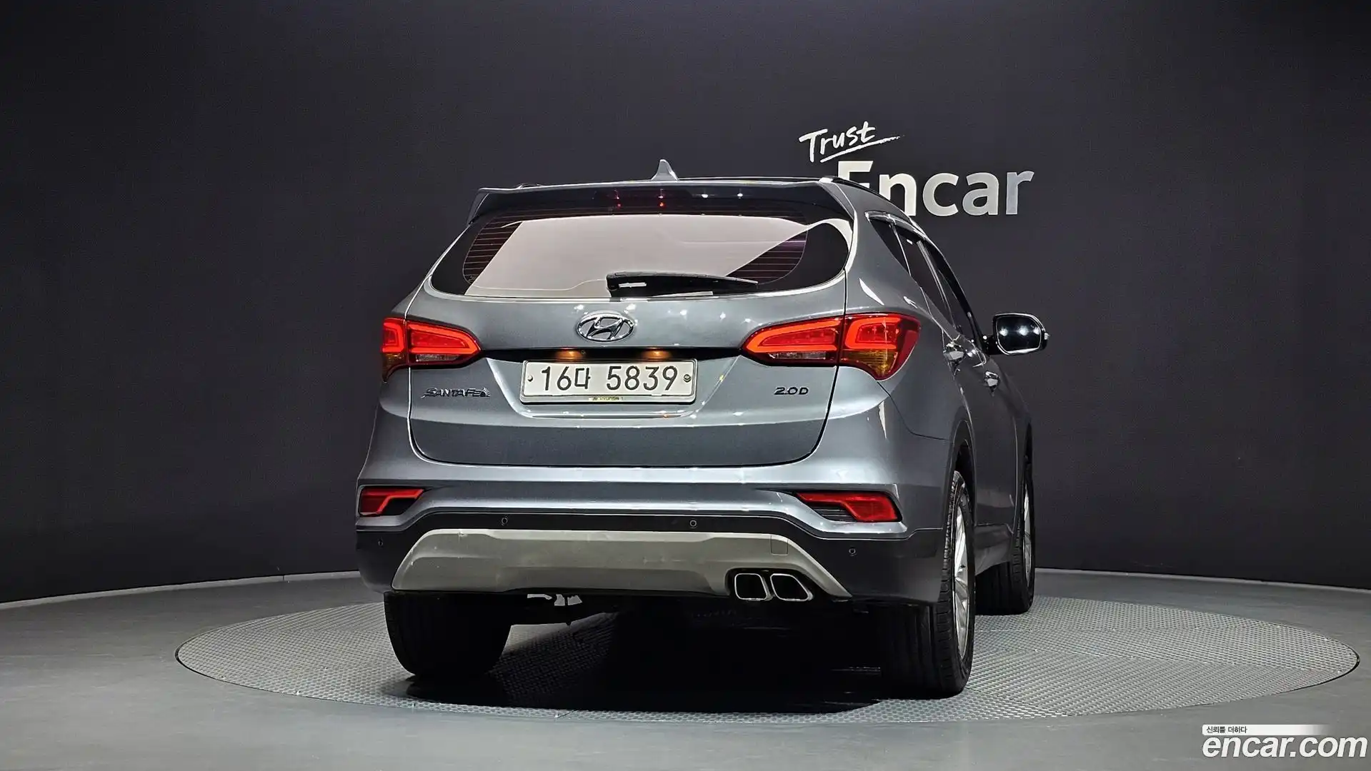 Santafe Hyundai 2017.4-OUTER-004