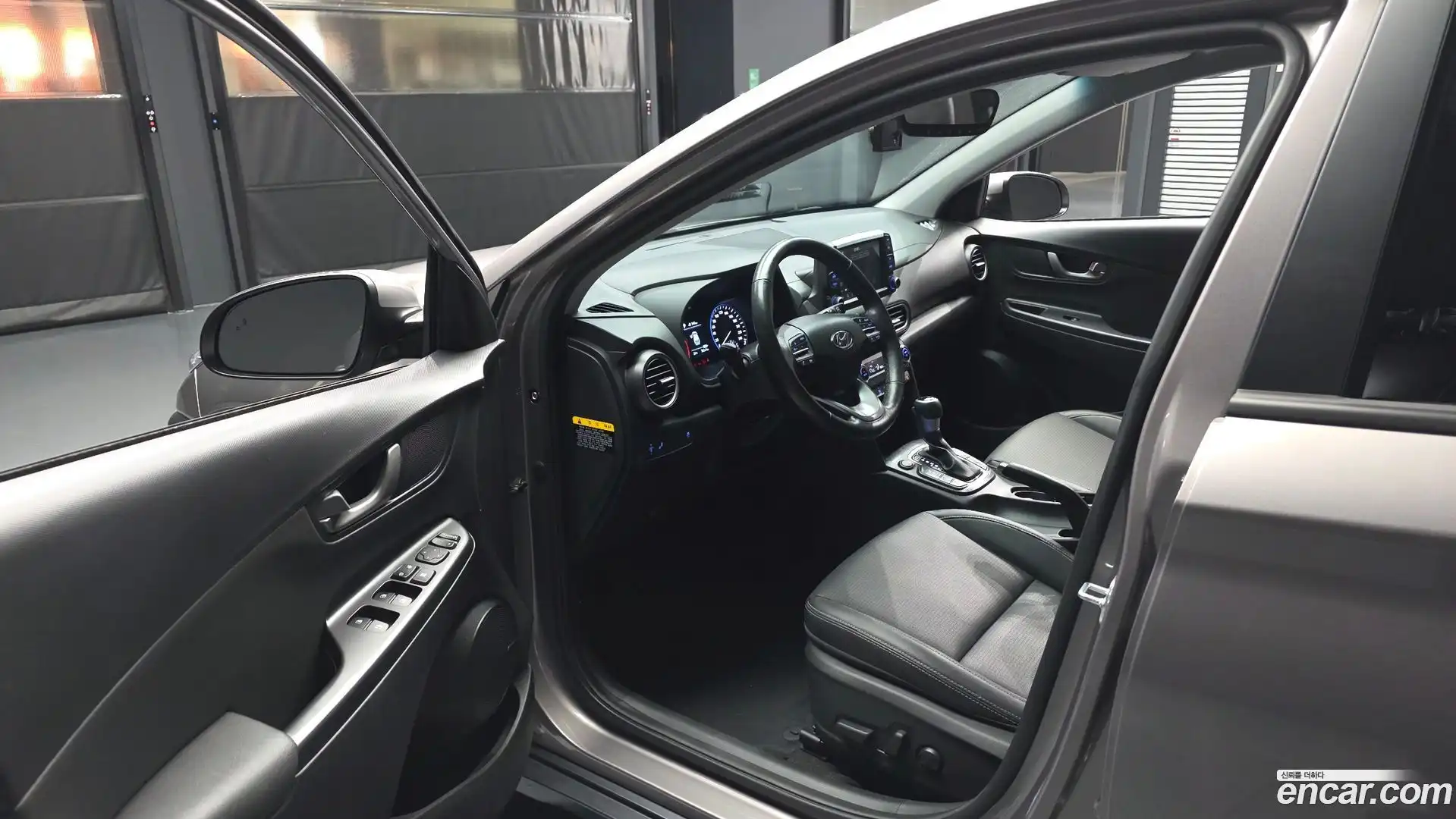 Kona Hyundai 2018.2-INNER-010