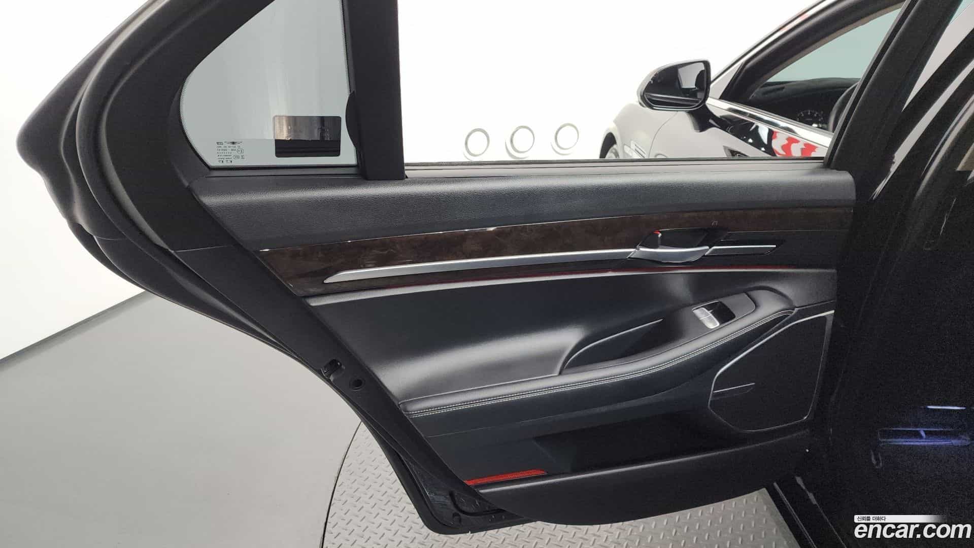 G90 Genesis 2021.3-INNER-035
