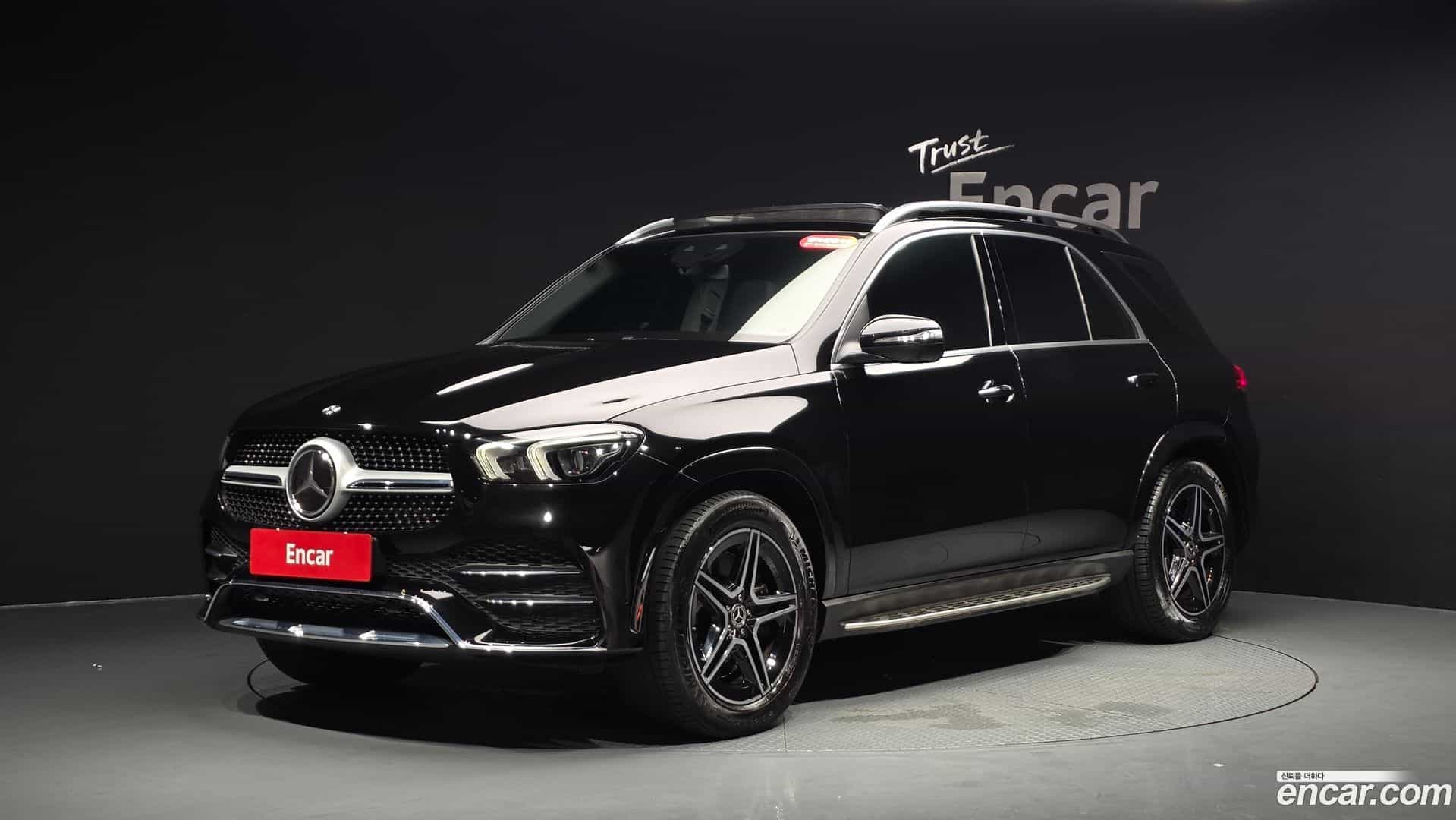 GLE-Class Mercedes-Benz 2020.6-THUMBNAIL-011