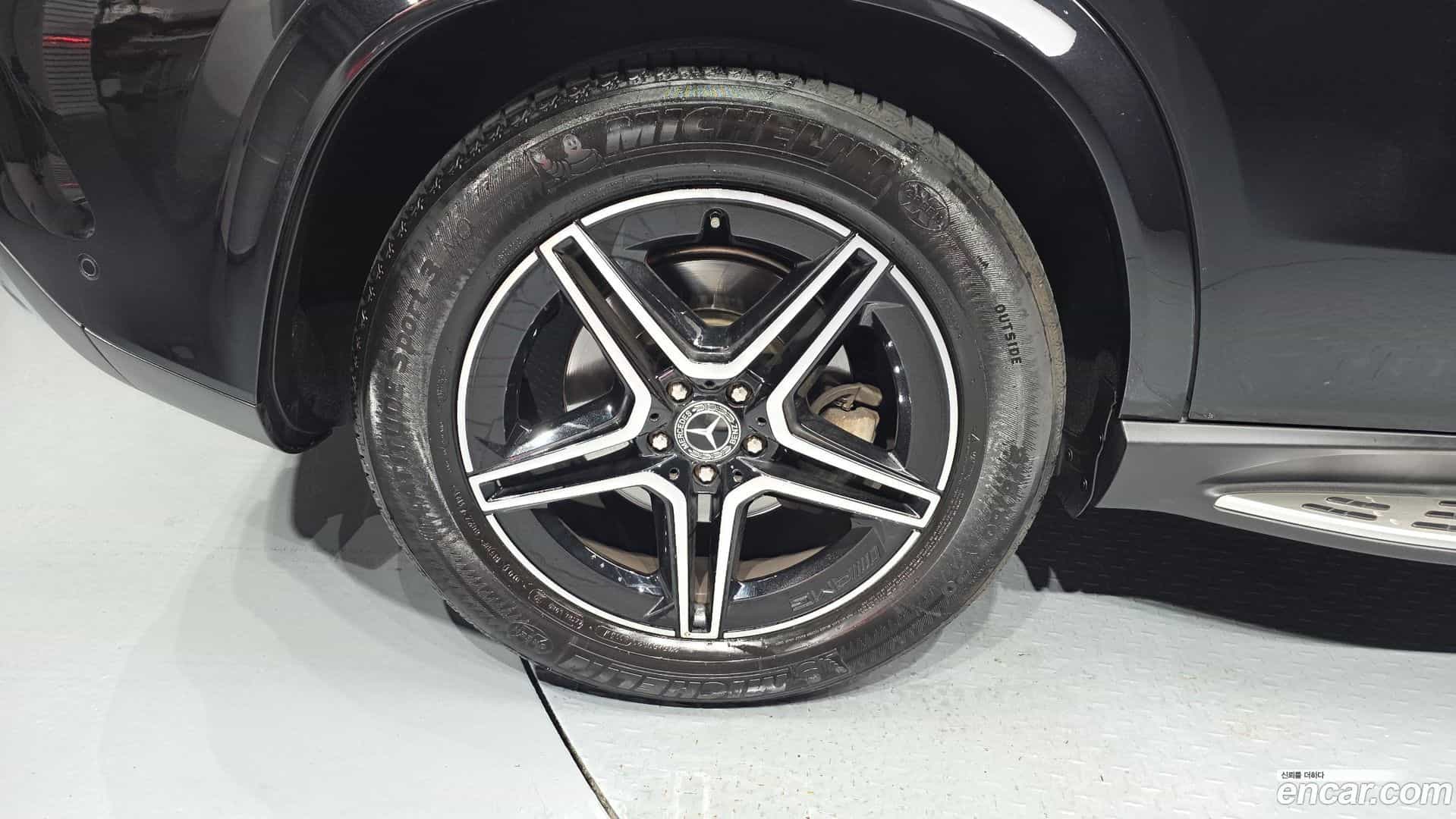GLE-Class Mercedes-Benz 2020.6-OUTER-005