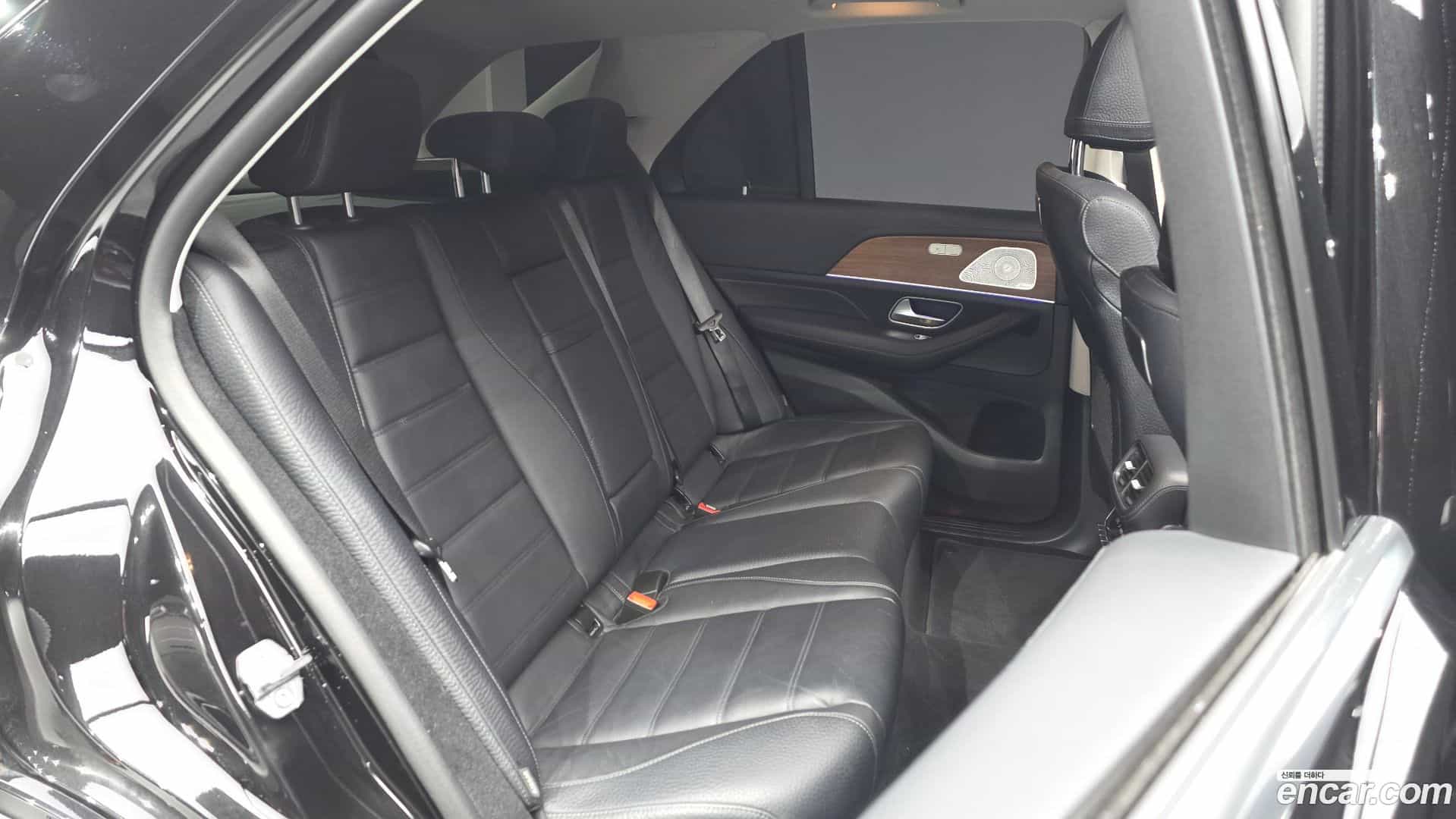 GLE-Class Mercedes-Benz 2020.6-OPTION-015