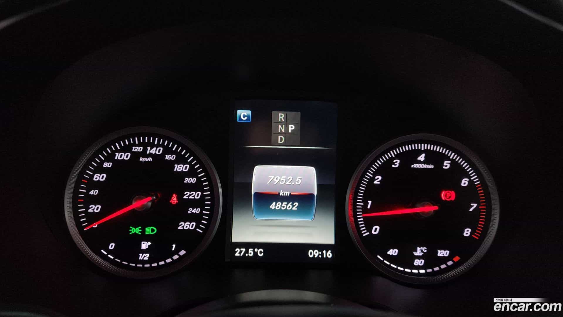GLC-Class Mercedes-Benz 2019.5-INNER-008