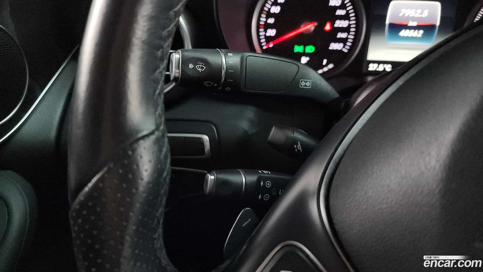 GLC-Class Mercedes-Benz 2019.5-OPTION-042