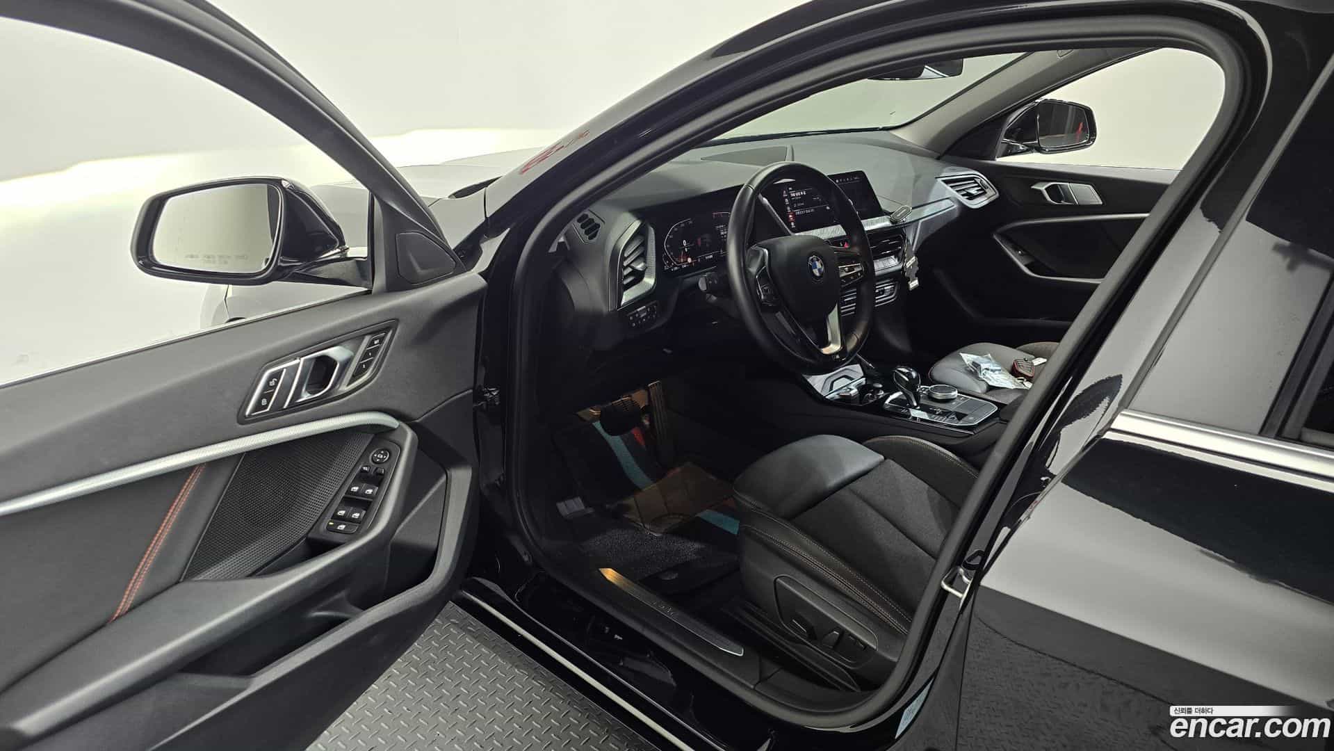 1-Series BMW 2021.0-INNER-010
