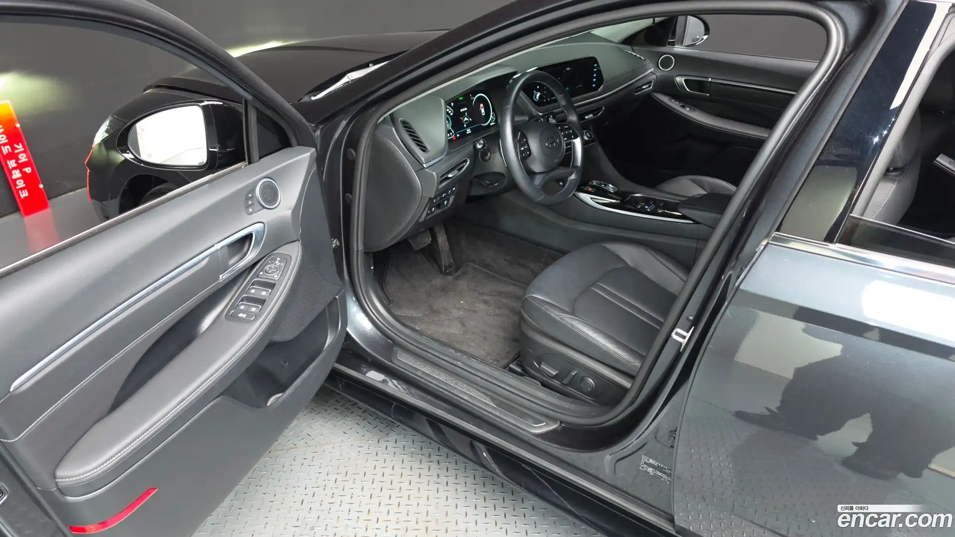 Sonata Hyundai 2023.1-INNER-010