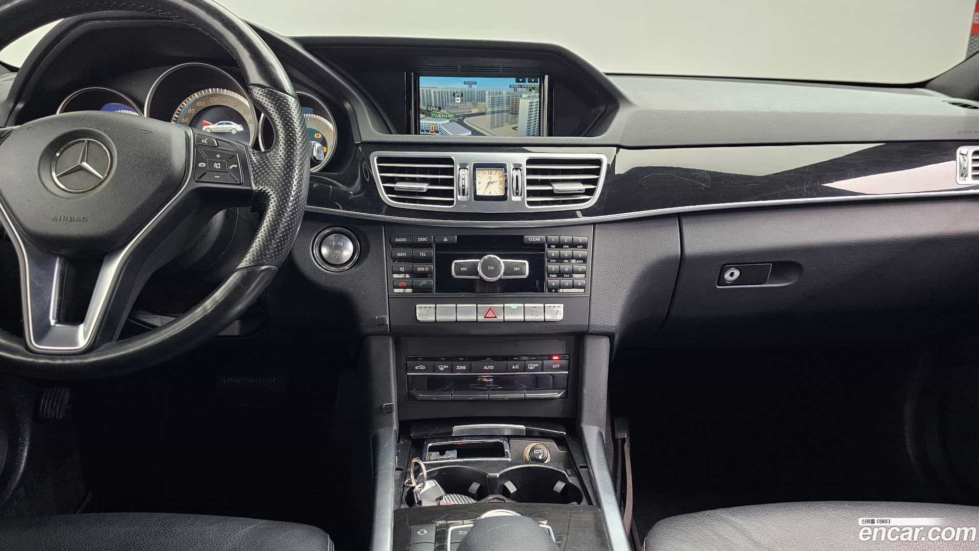 E-Class Mercedes-Benz 2015.1-OPTION-017