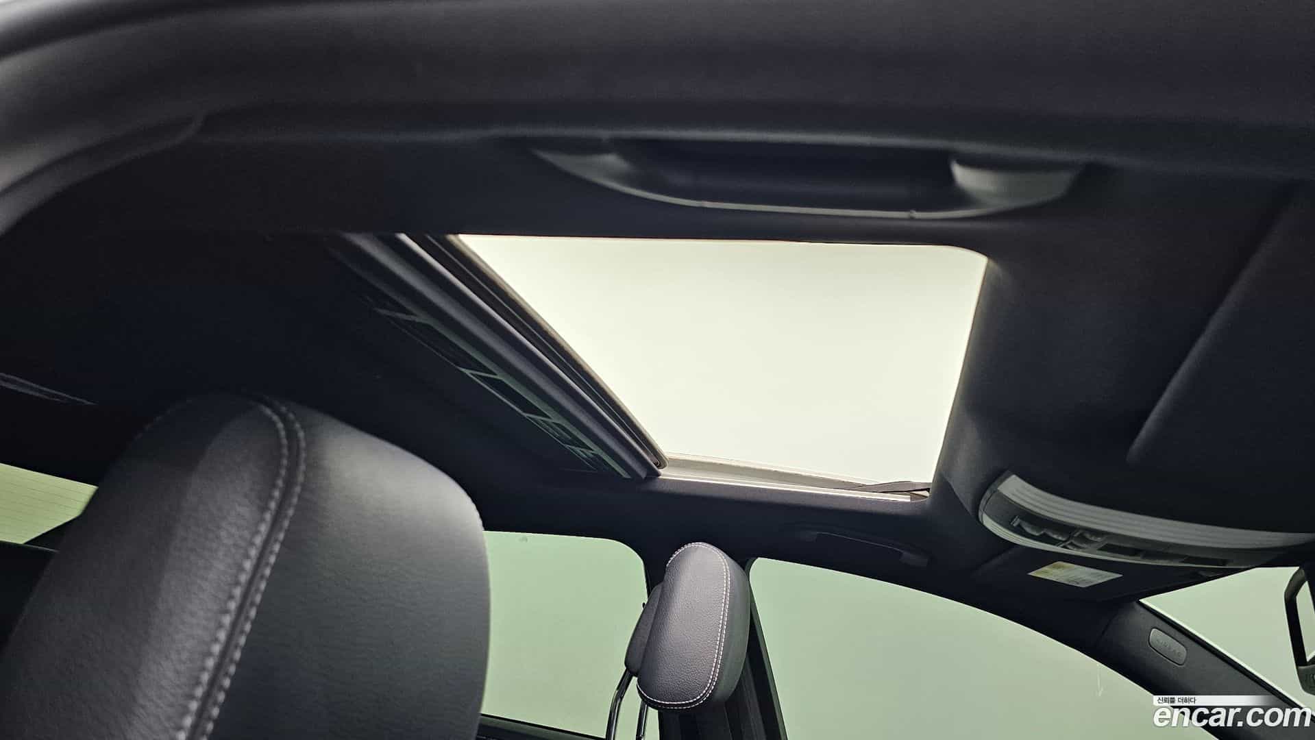 E-Class Mercedes-Benz 2015.1-OPTION-019