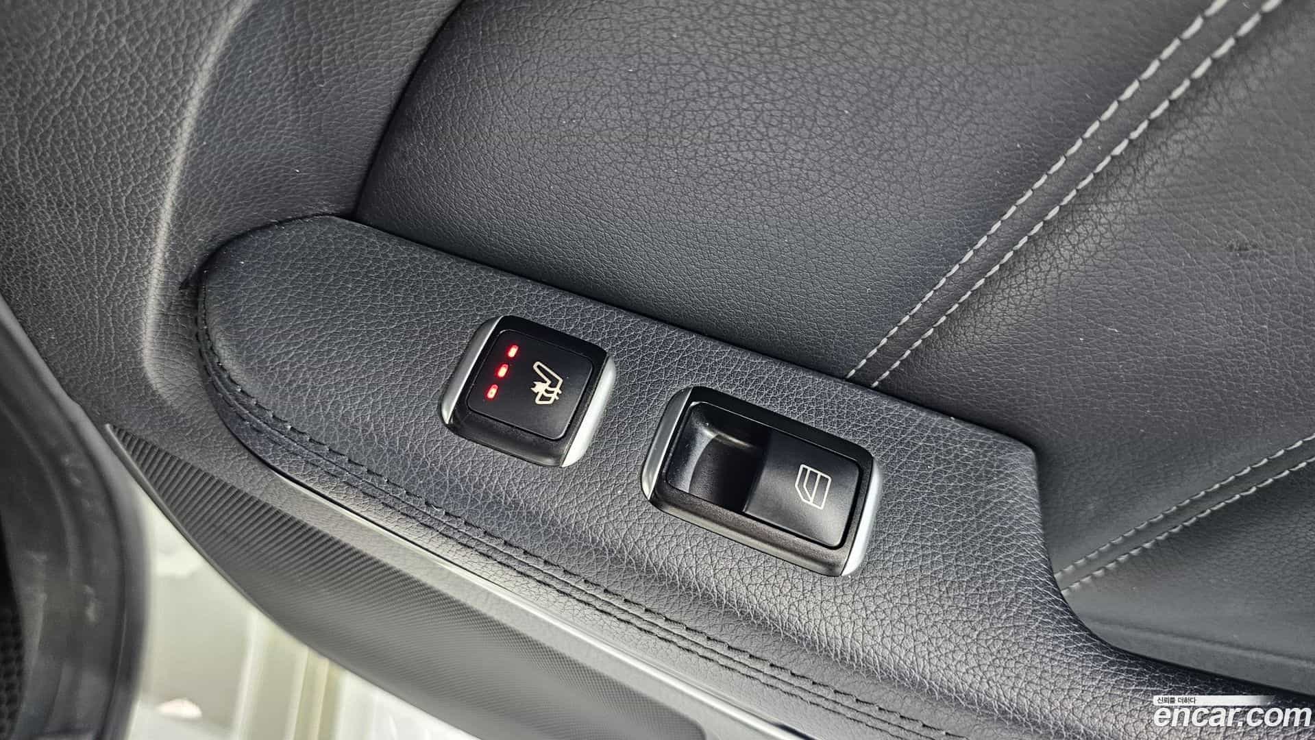E-Class Mercedes-Benz 2015.1-OPTION-020