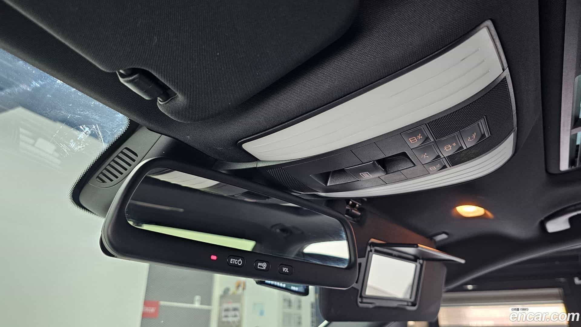E-Class Mercedes-Benz 2015.1-OPTION-022