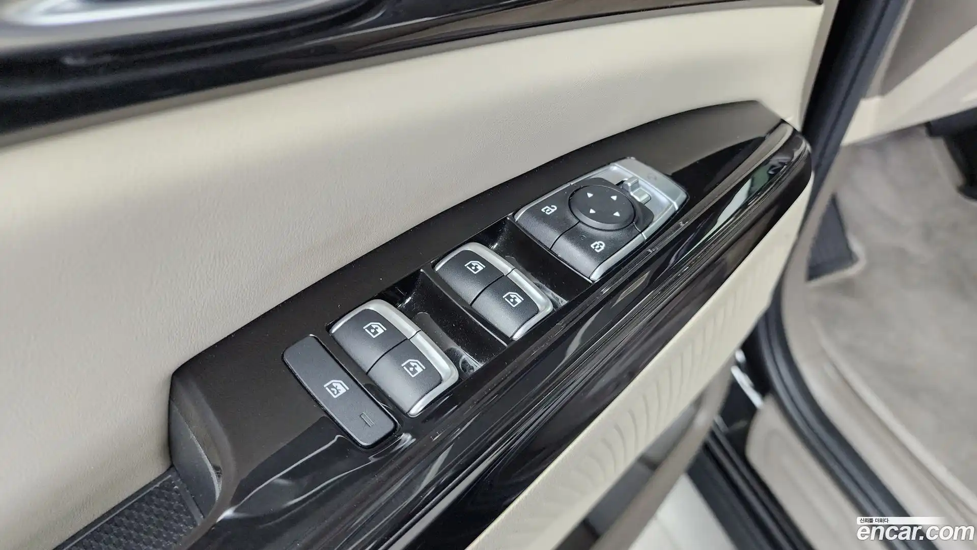 Canival Kia 2023.0-OPTION-041
