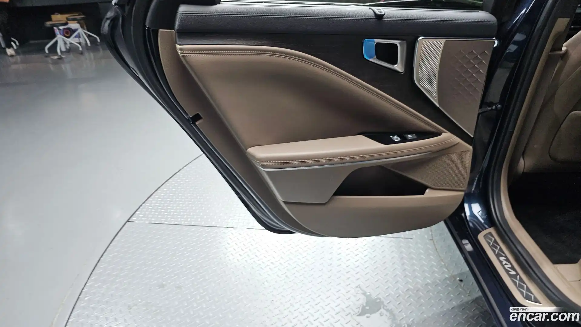 K8 Kia 2023.4-INNER-035