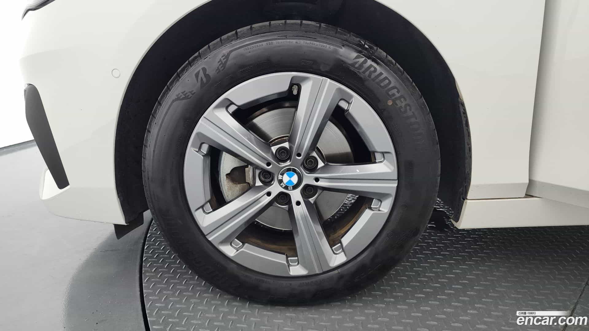 2-Series BMW 2024.5-OUTER-005