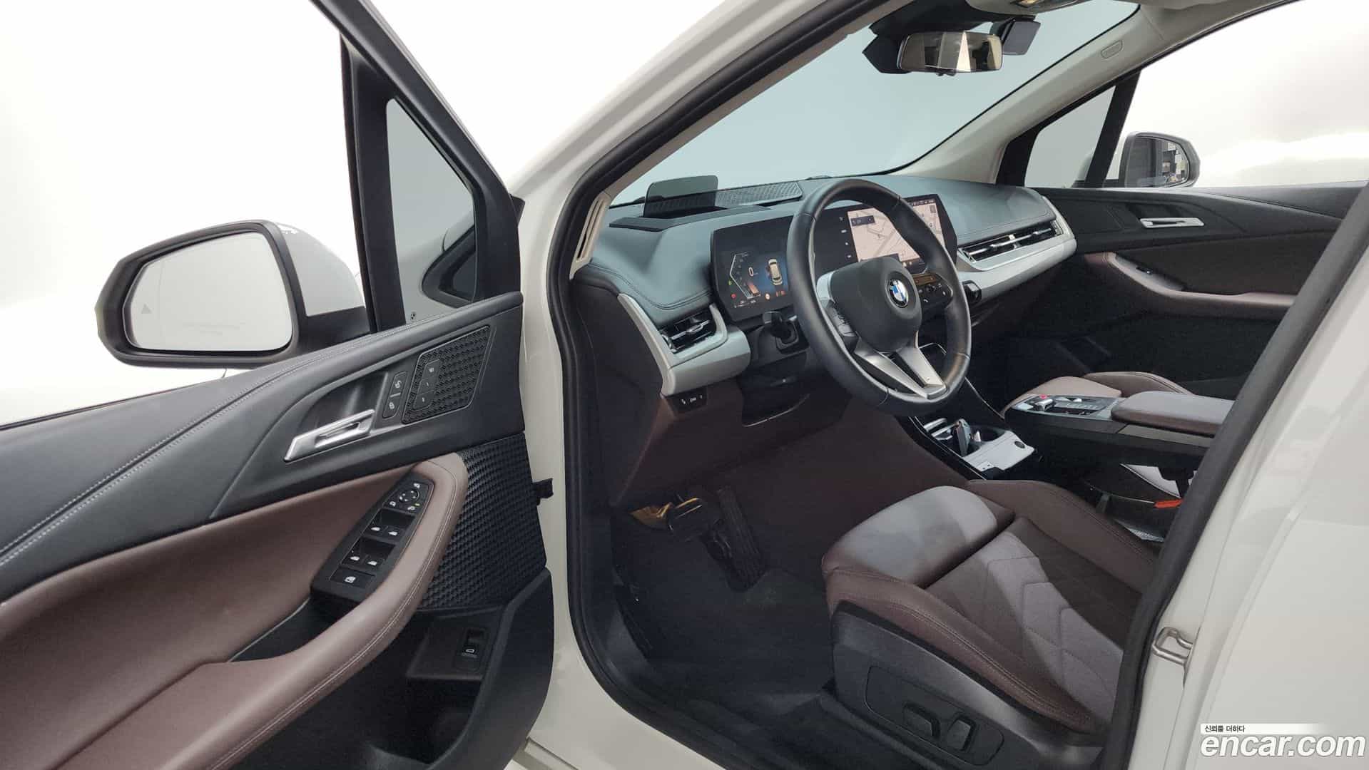 2-Series BMW 2024.5-INNER-010
