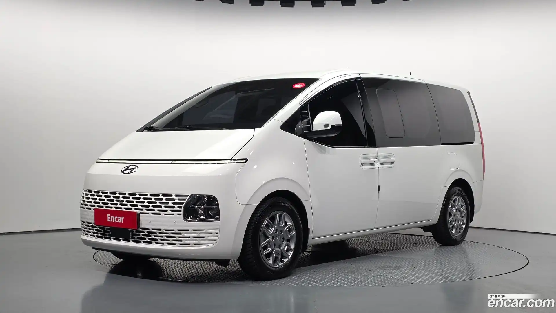 Staria Hyundai 2021.8-OUTER-001