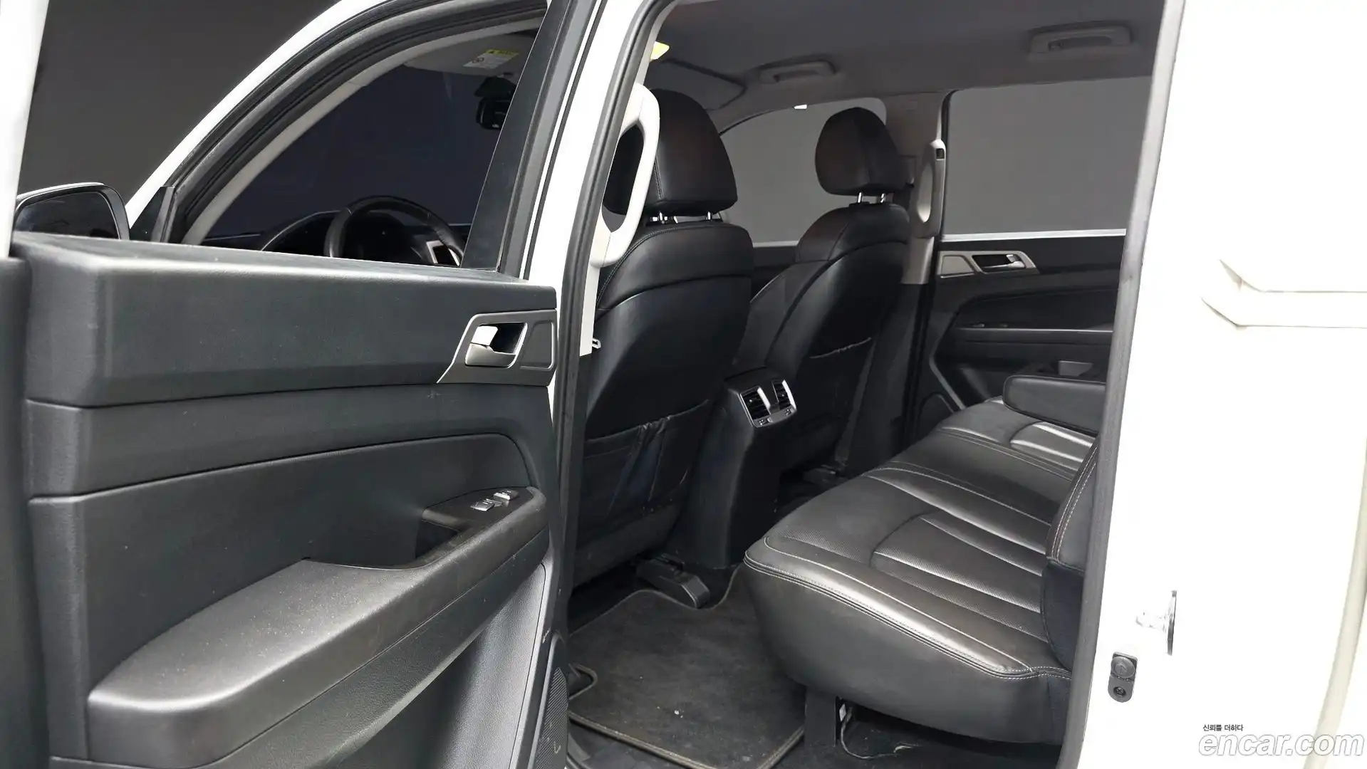 Rexton KG Mobility 2018.4-OPTION-015