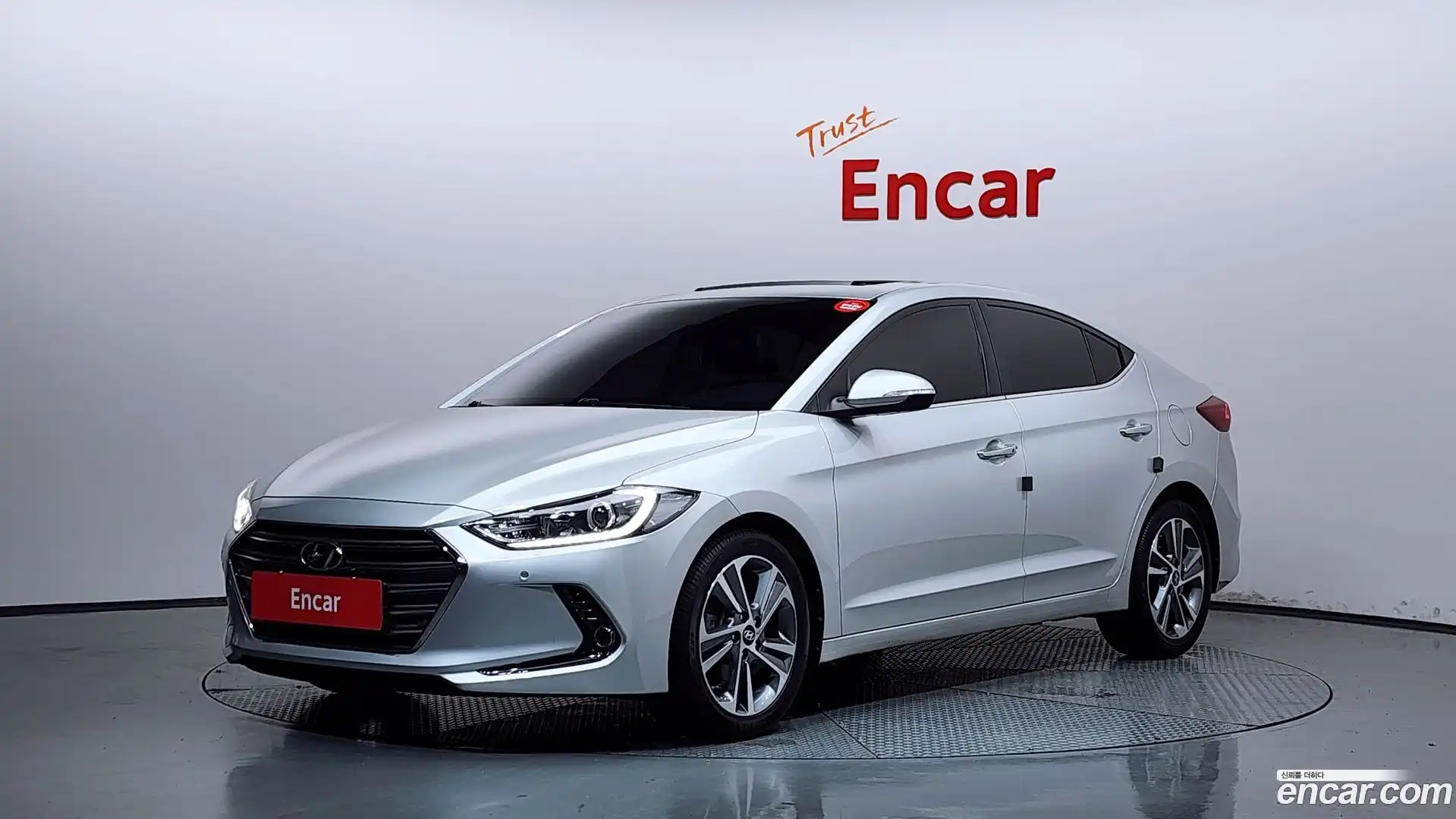 AVANTE Hyundai 2016.0-OUTER-001