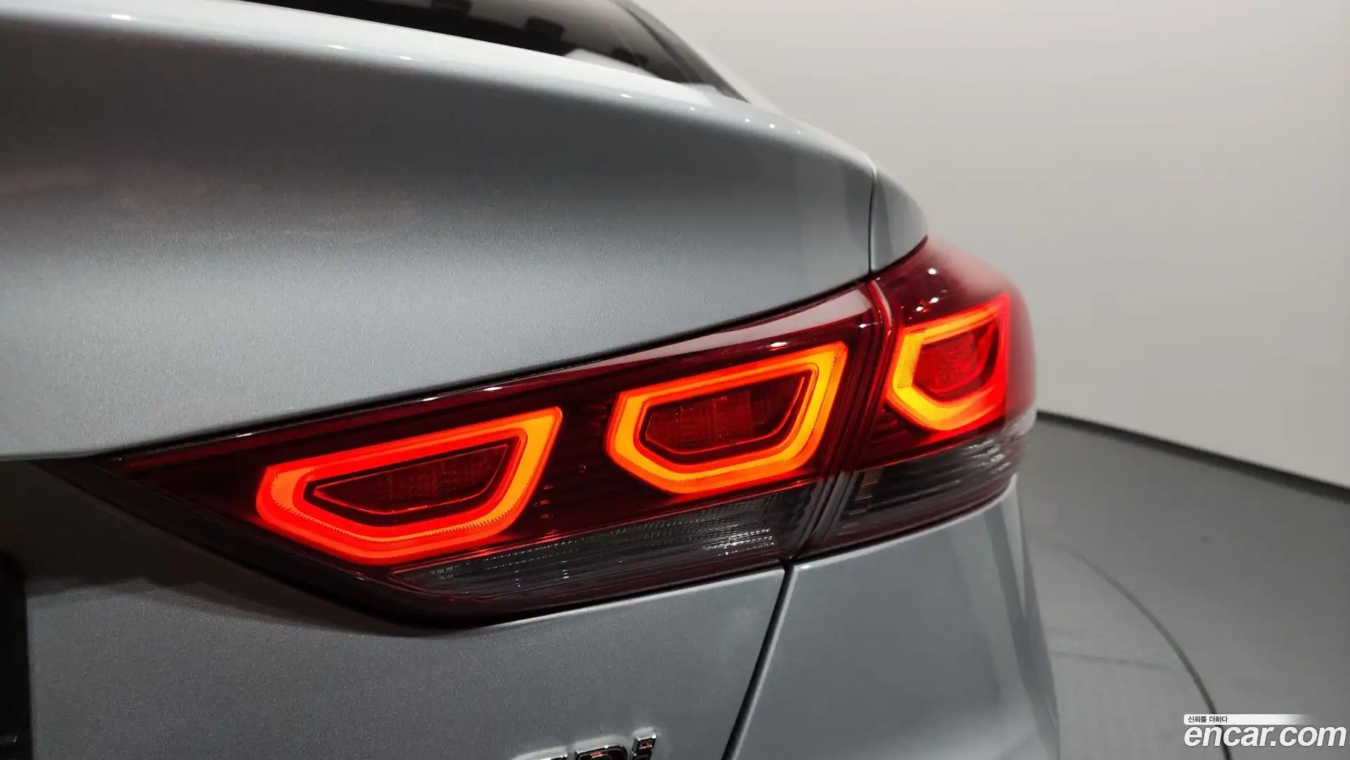 AVANTE Hyundai 2016.0-OUTER-033