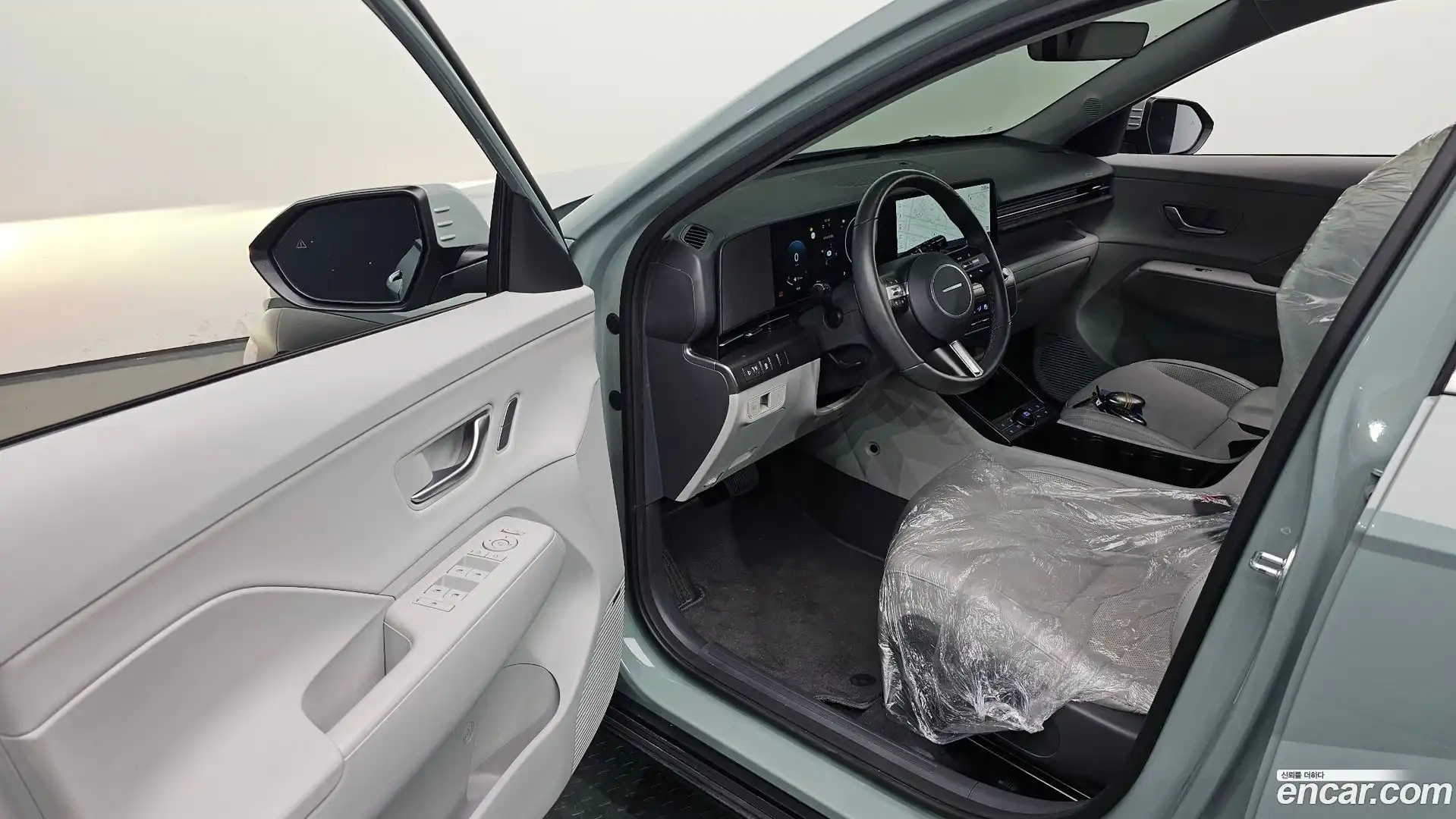 Kona Hyundai 2023.6-INNER-010