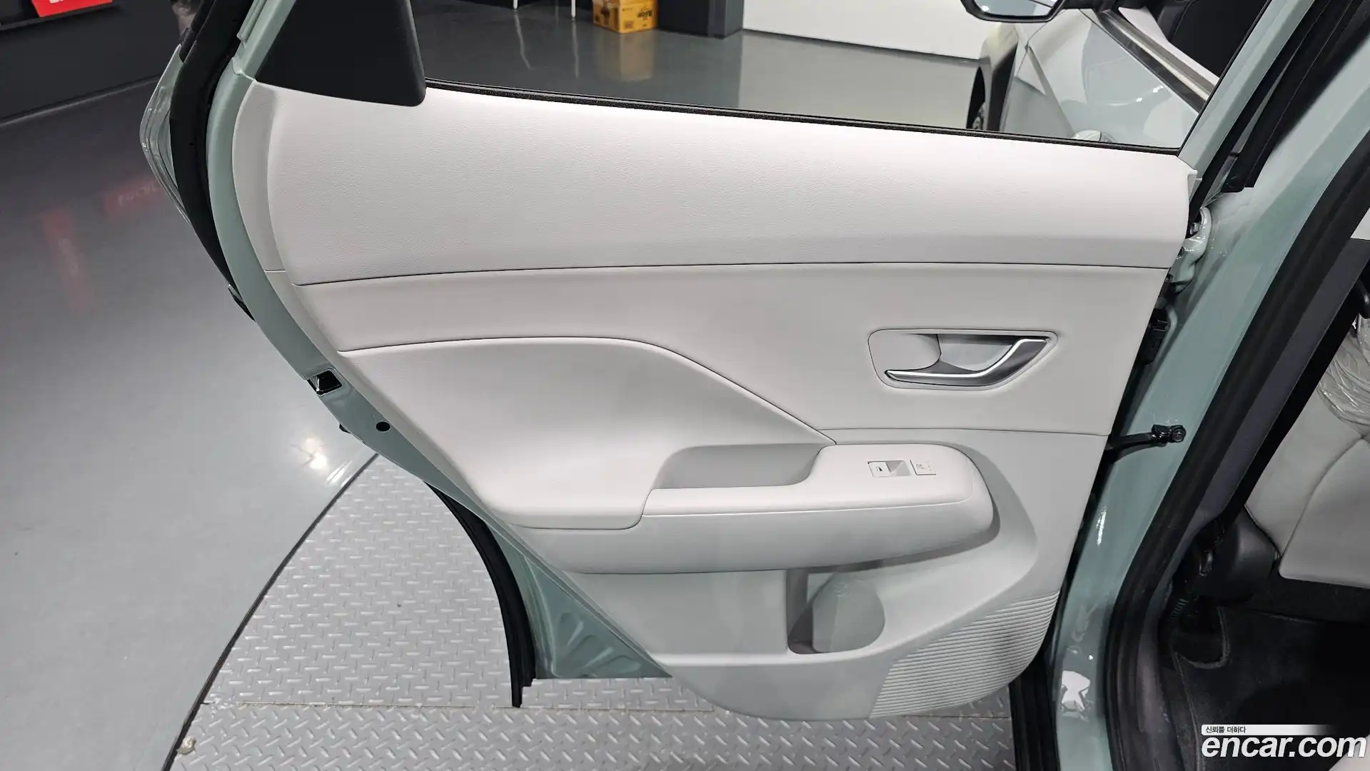 Kona Hyundai 2023.6-INNER-035
