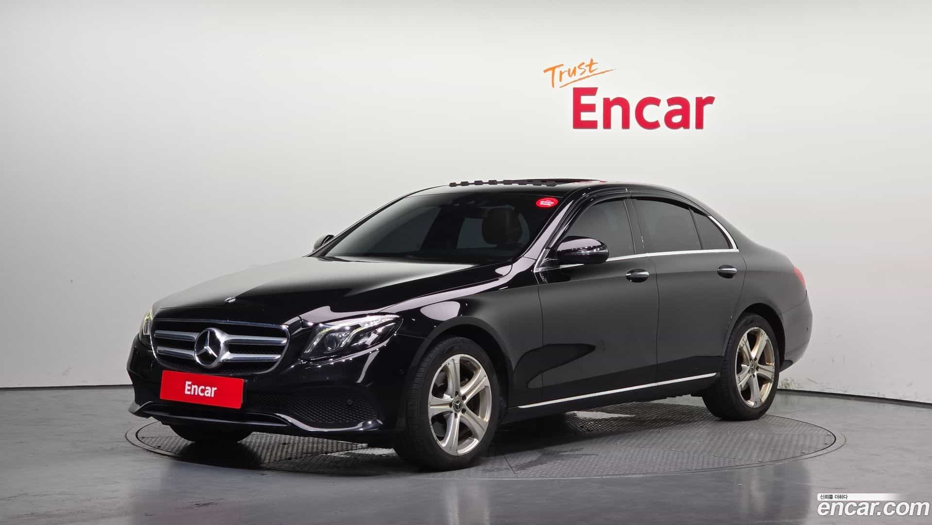 E-Class Mercedes-Benz 2017.4-OUTER-001