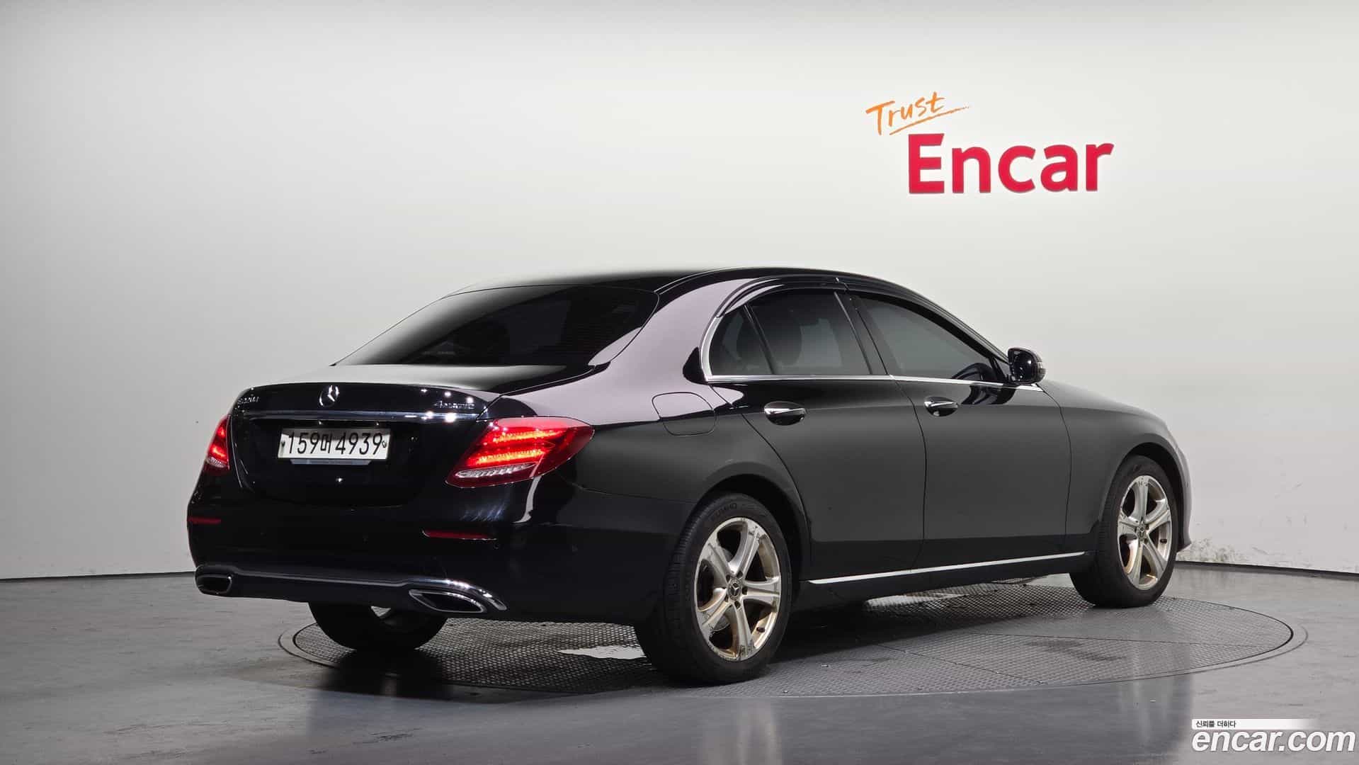 E-Class Mercedes-Benz 2017.4-OUTER-002