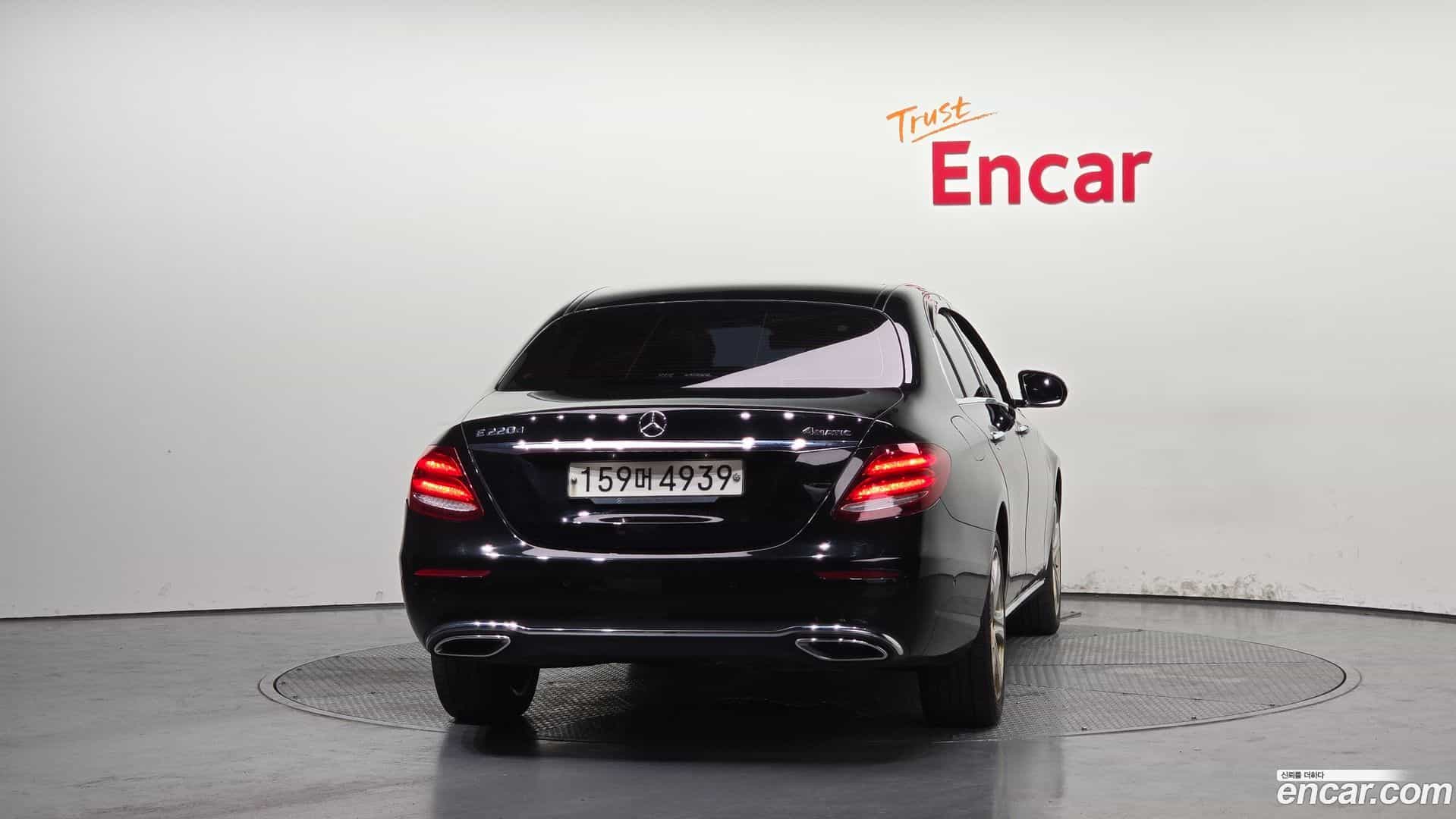 E-Class Mercedes-Benz 2017.4-OUTER-004