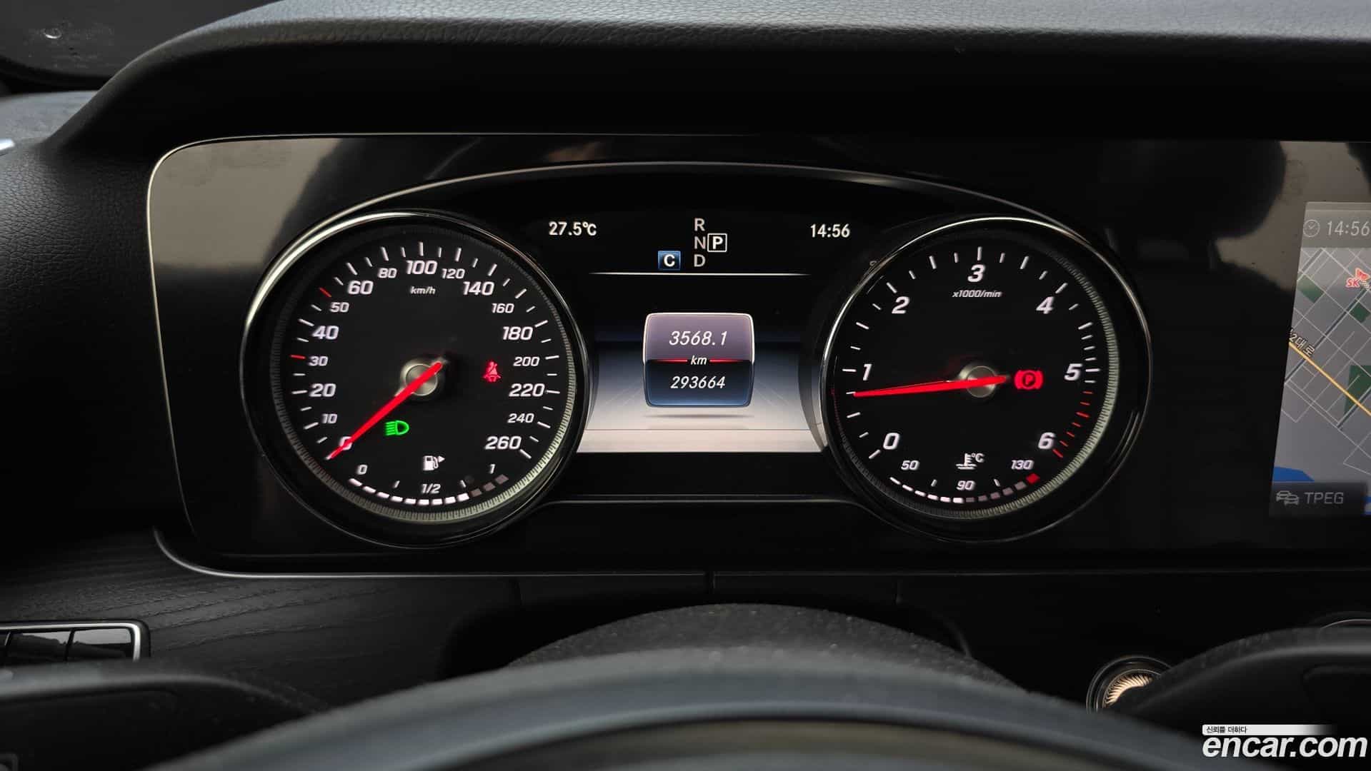 E-Class Mercedes-Benz 2017.4-INNER-008