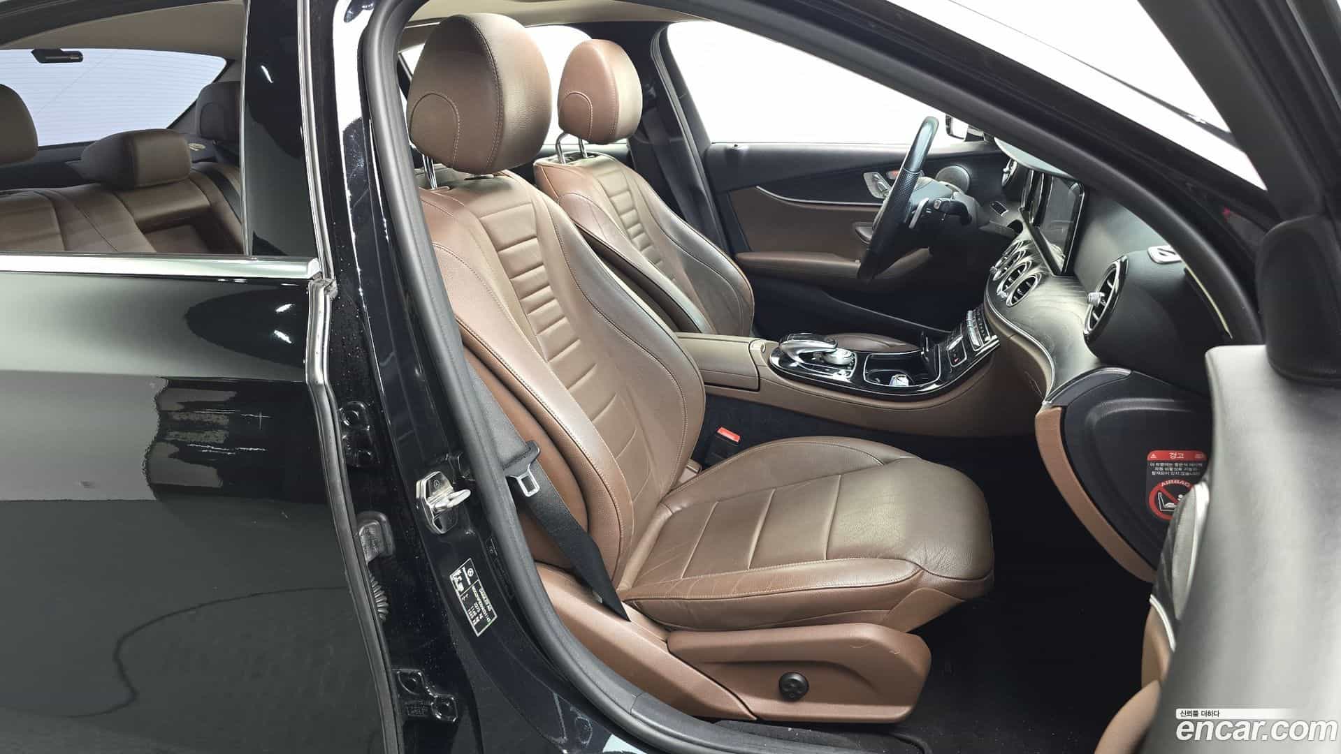 E-Class Mercedes-Benz 2017.4-OPTION-016