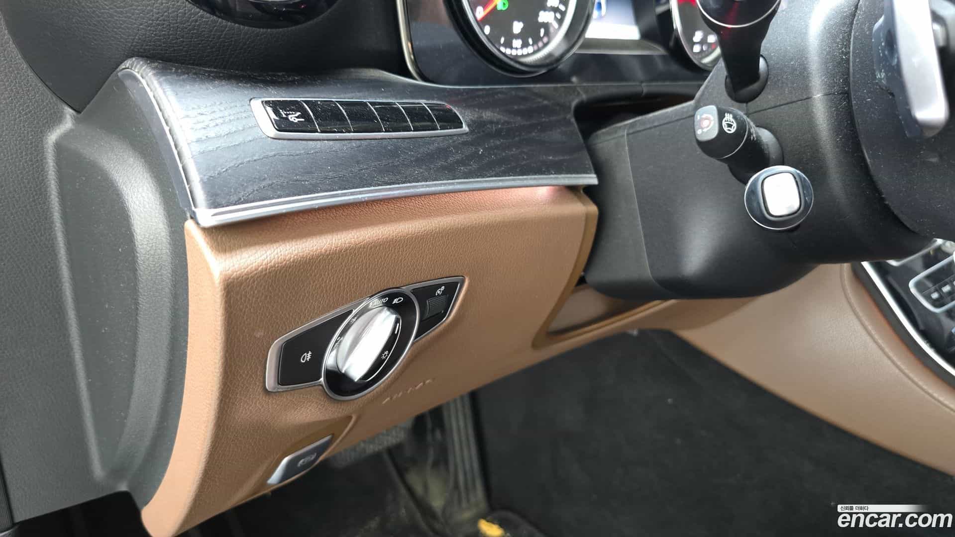E-Class Mercedes-Benz 2017.4-OPTION-018