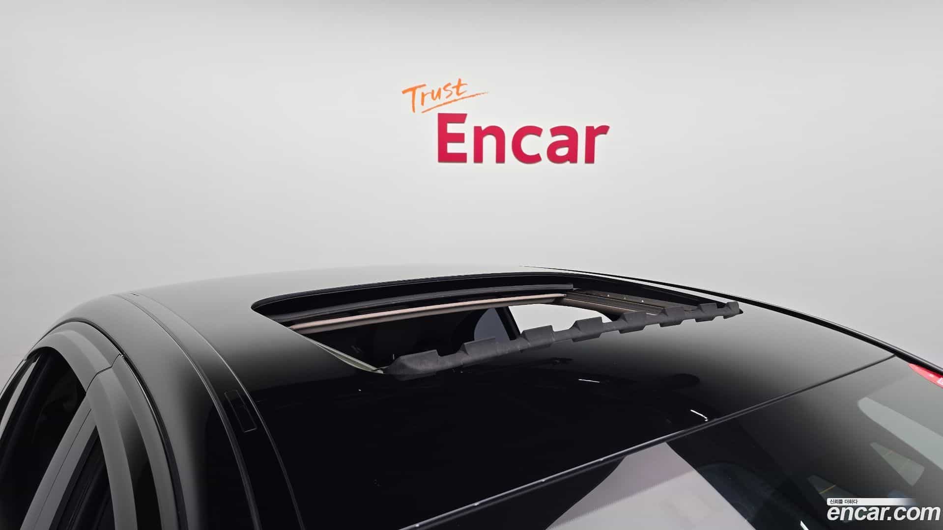E-Class Mercedes-Benz 2017.4-OPTION-024