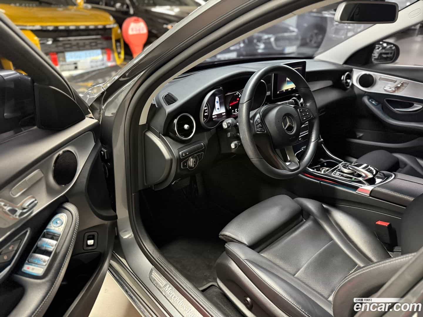 C-Class Mercedes-Benz 2017.11-INNER-008