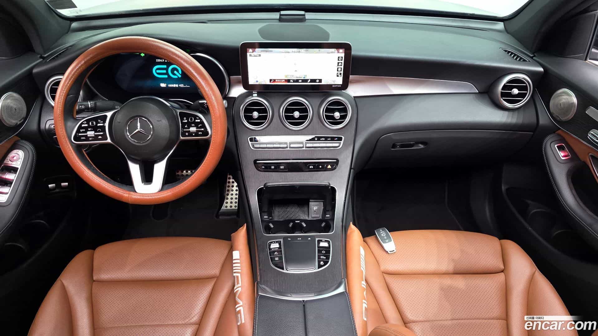 GLC-Class Mercedes-Benz 2021.8-INNER-007