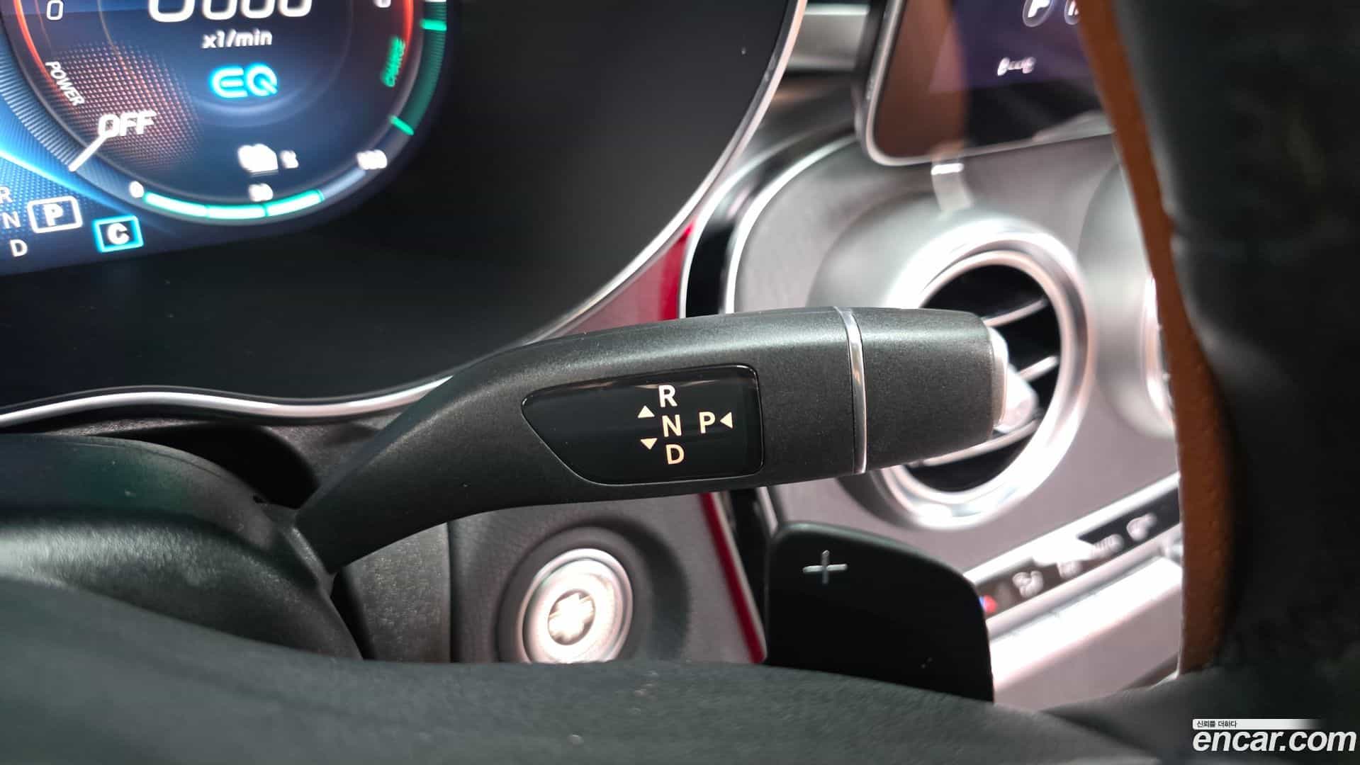 GLC-Class Mercedes-Benz 2021.8-INNER-009