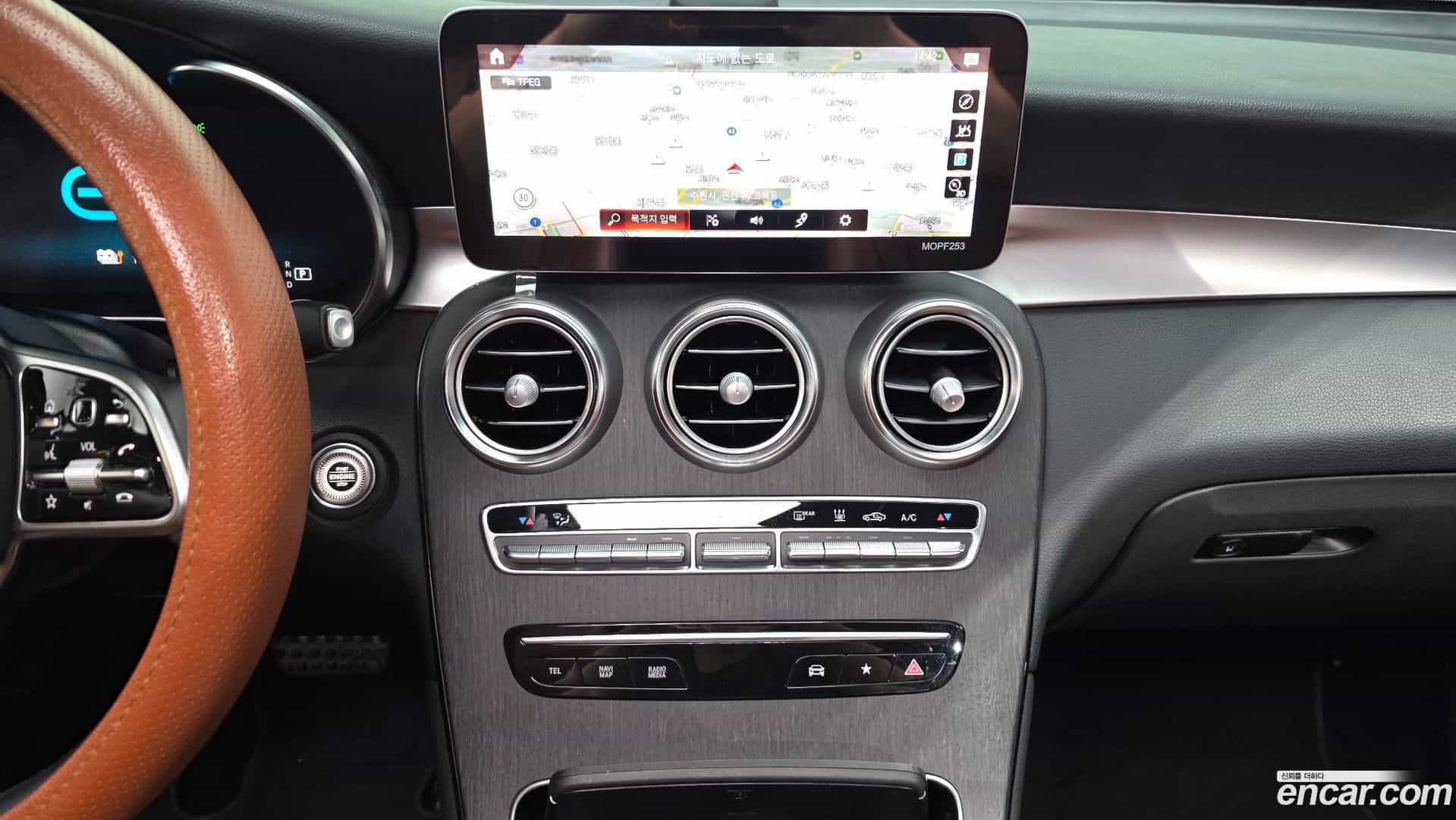 GLC-Class Mercedes-Benz 2021.8-OPTION-017