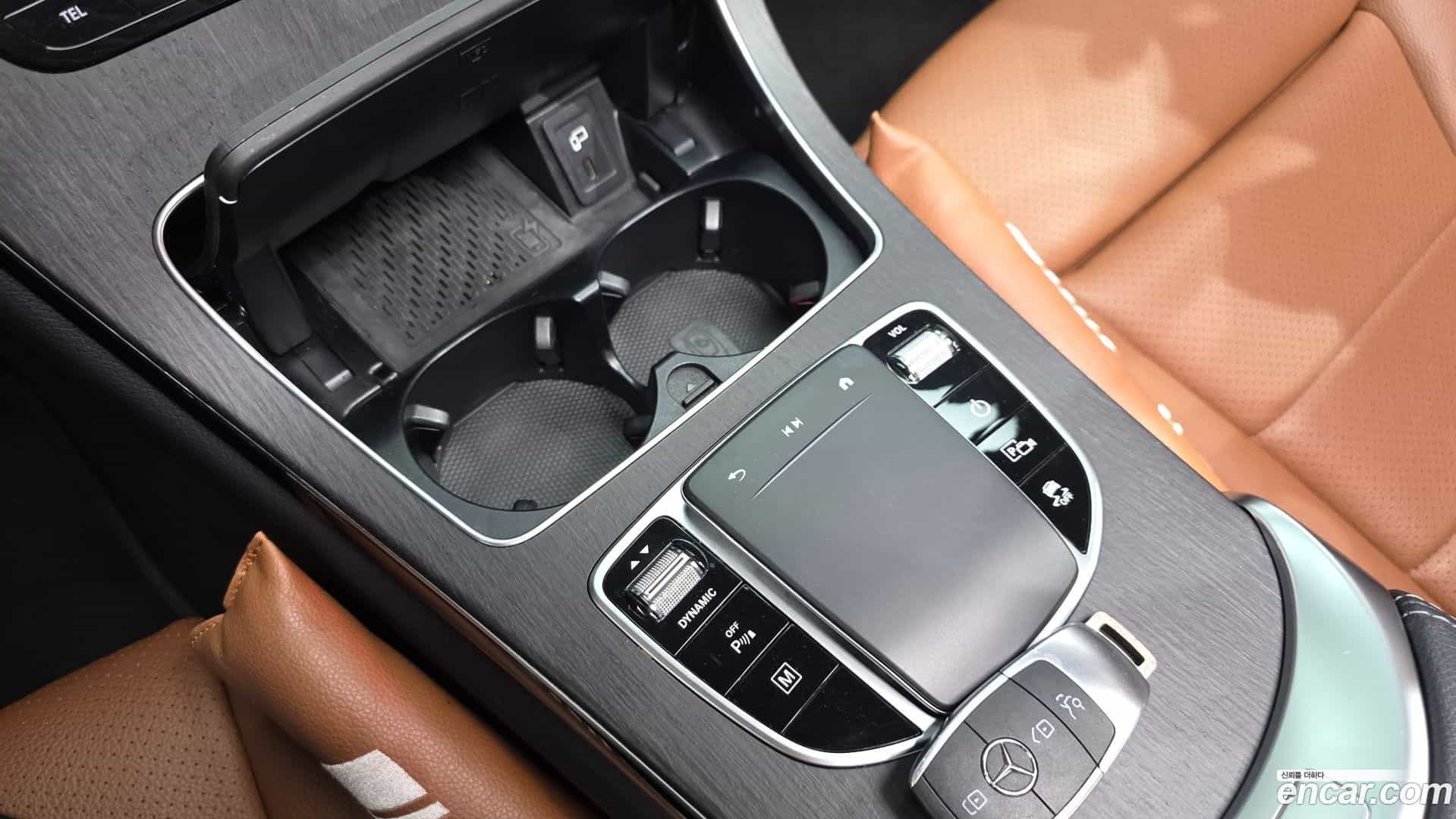 GLC-Class Mercedes-Benz 2021.8-OPTION-022