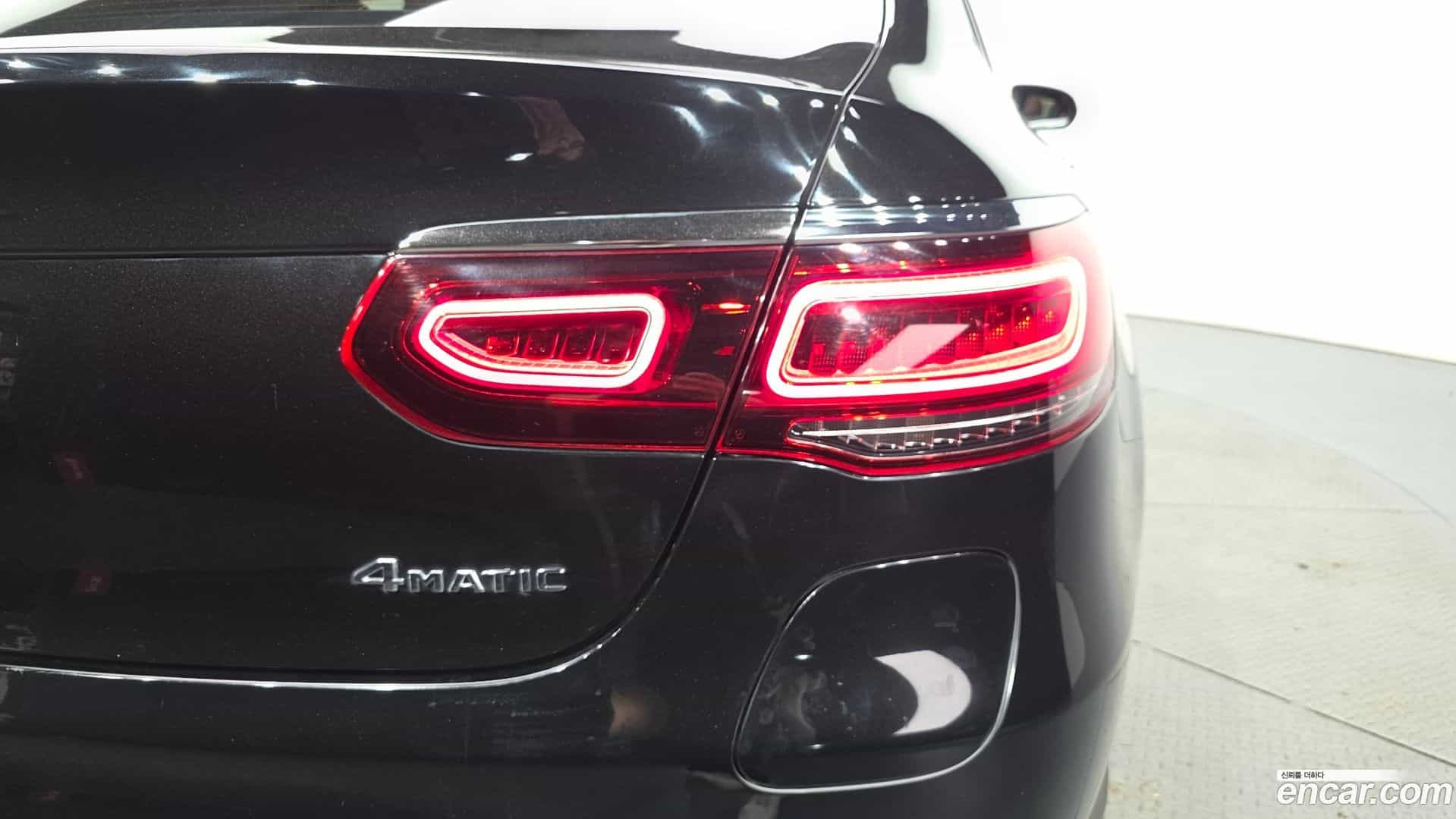 GLC-Class Mercedes-Benz 2021.8-OUTER-033