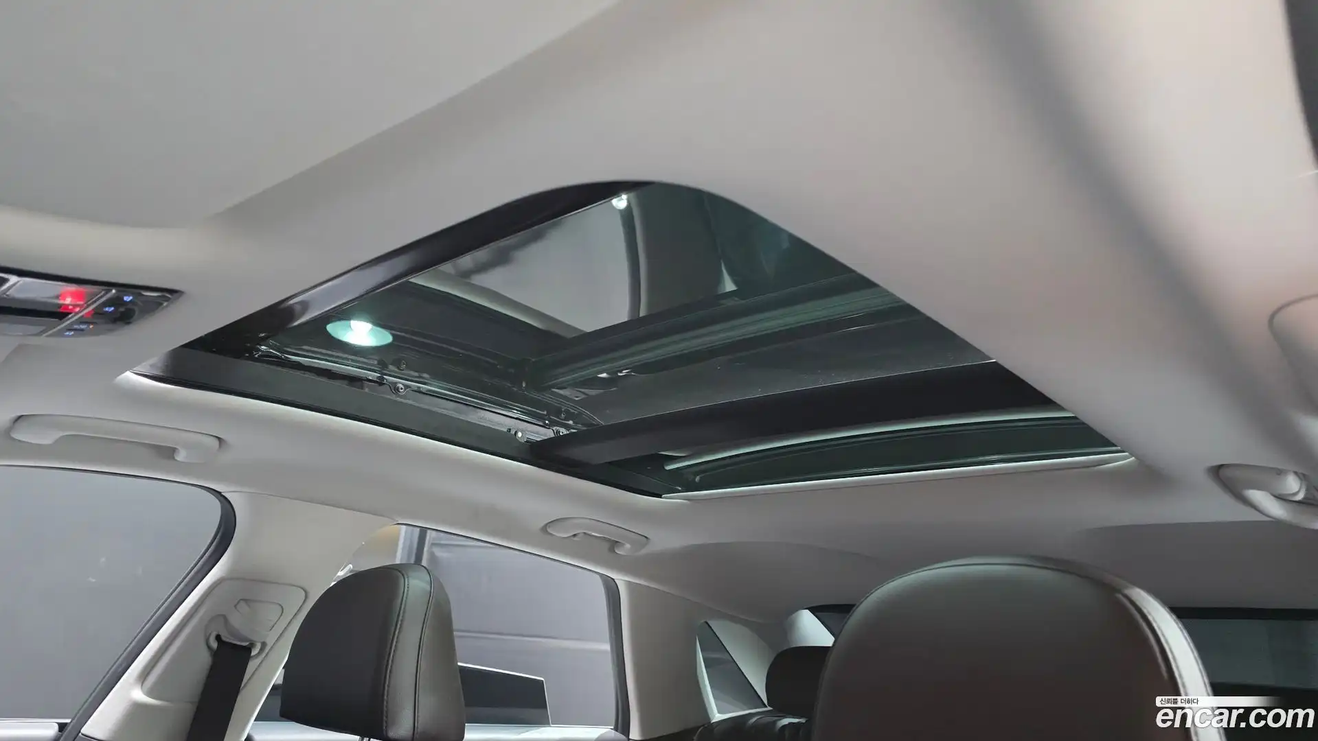 Grandeur Hyundai 2023.0-OPTION-021