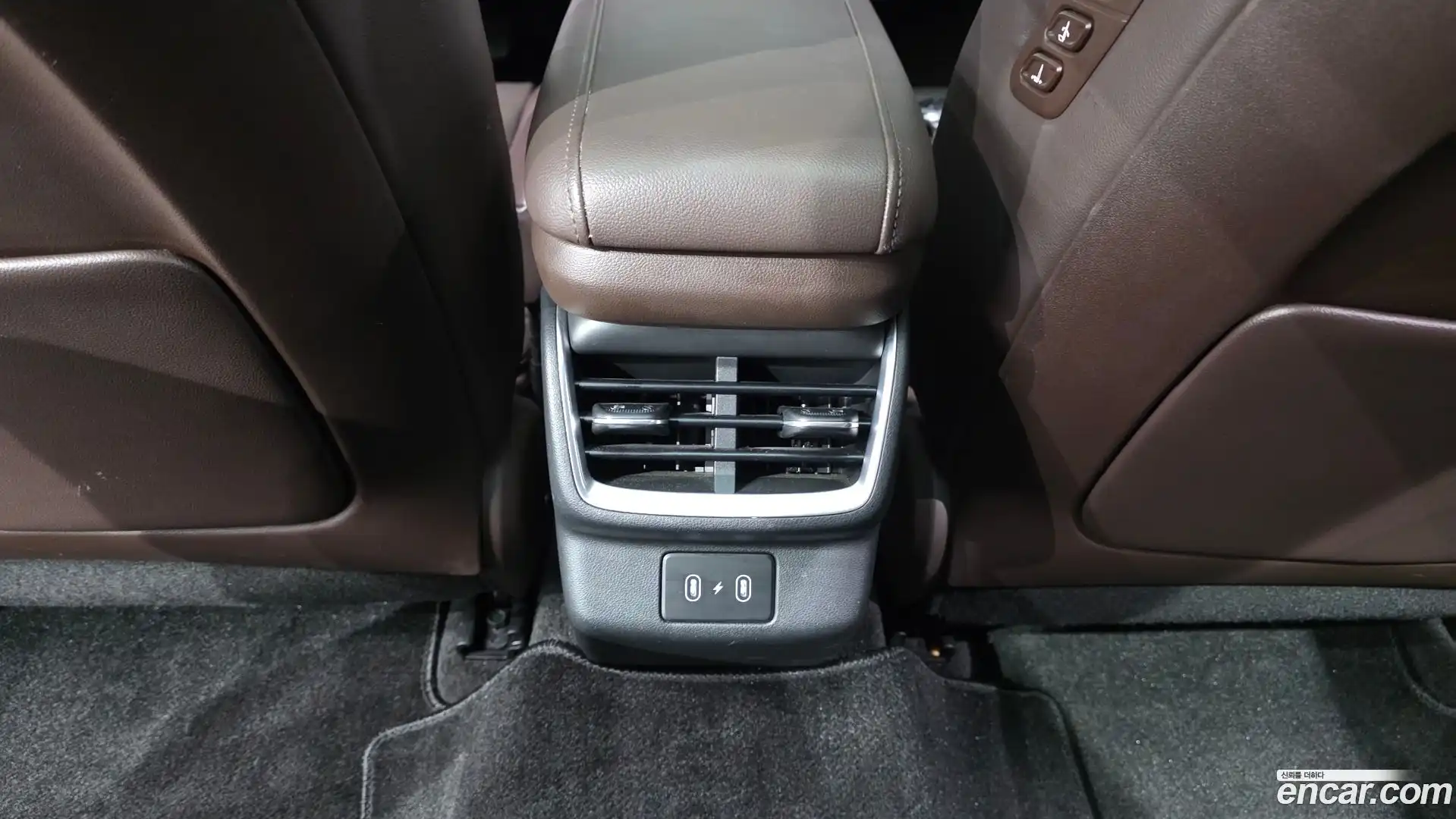 Grandeur Hyundai 2023.0-OPTION-048