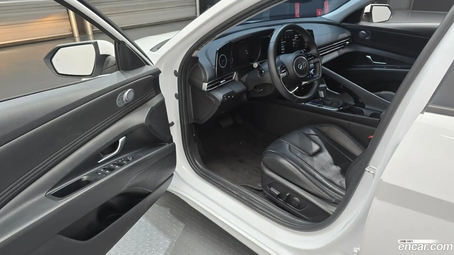 AVANTE Hyundai 2023.2-INNER-010