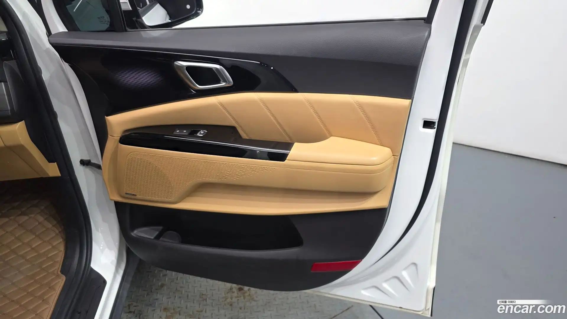 Canival Kia 2021.0-INNER-035