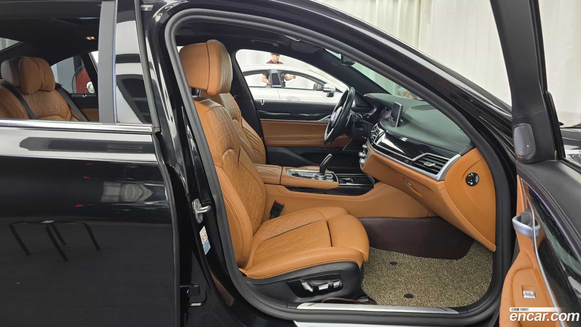 7-Series BMW 2021.6-INNER-036