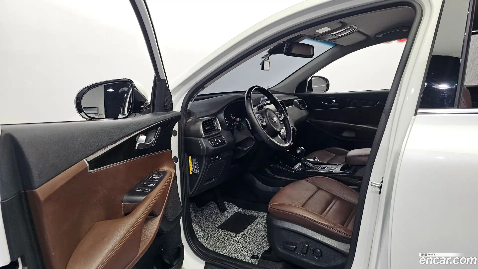 Sorento Kia 2015.8-INNER-010