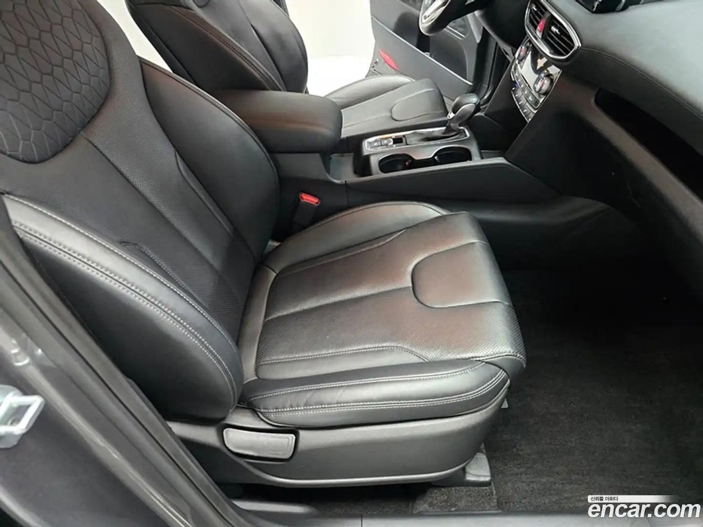 Santafe Hyundai 2020.3-OPTION-019