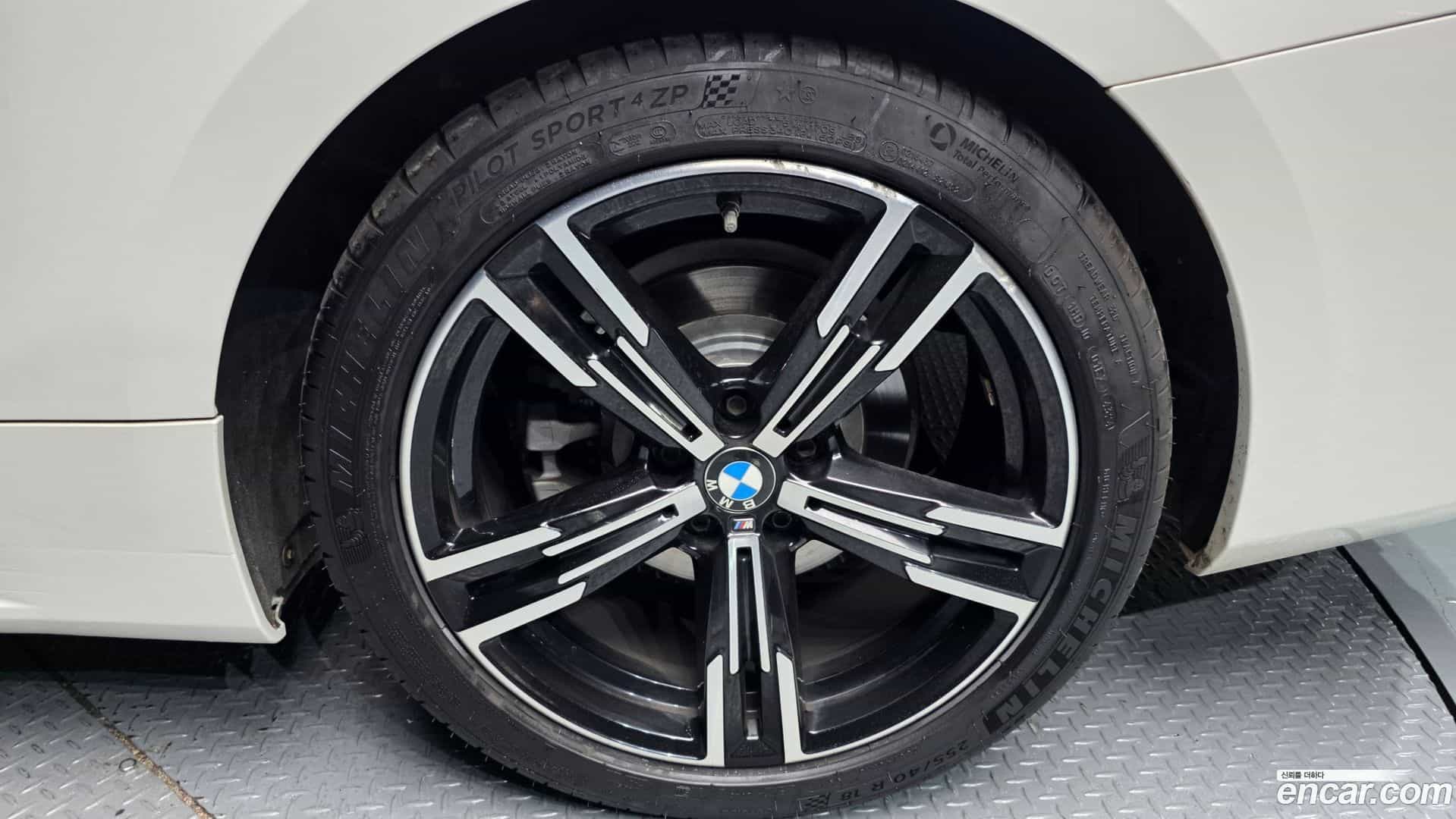 4-Series BMW 2021.6-OUTER-031