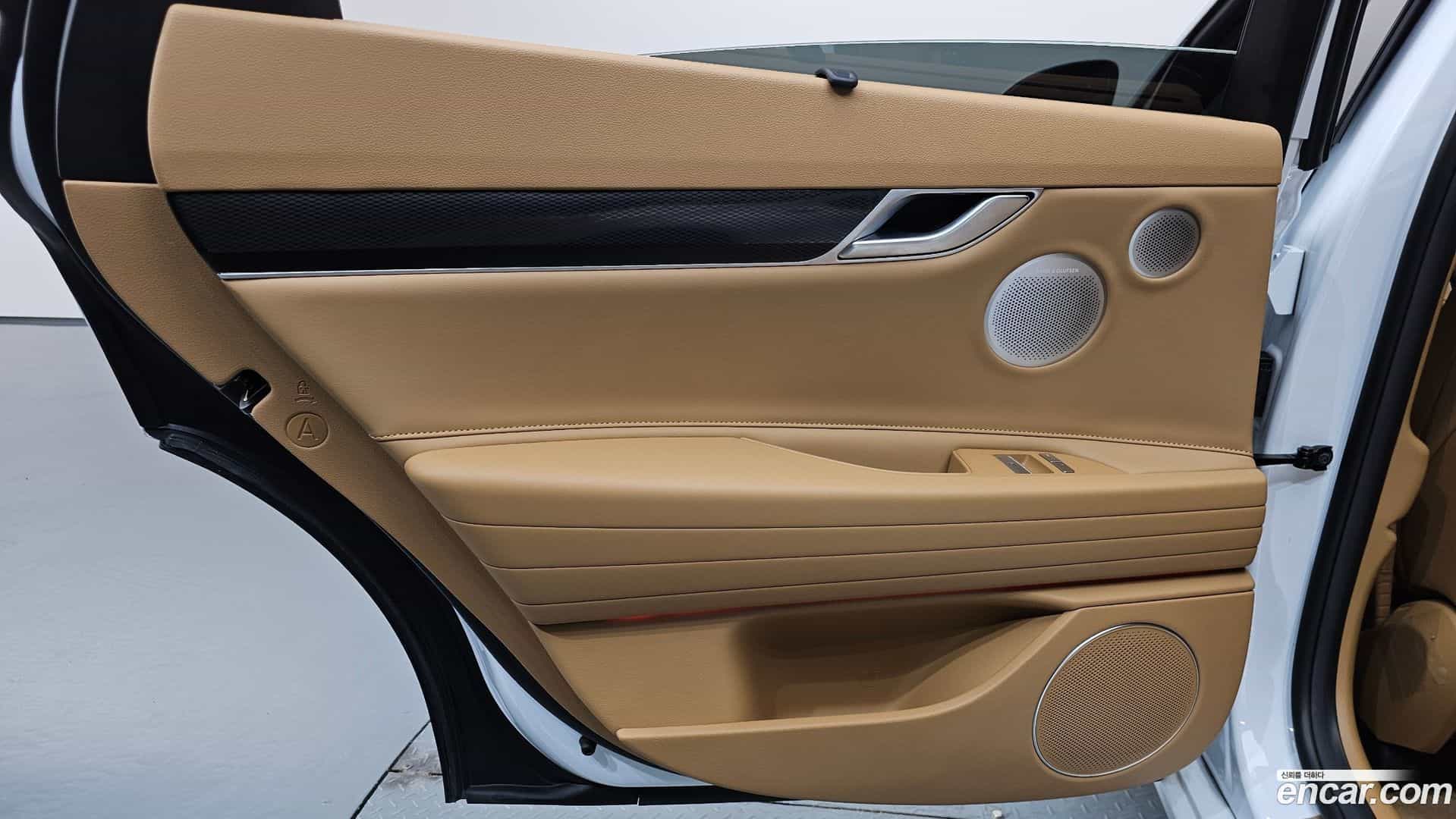 G80 Genesis 2024.9-INNER-035