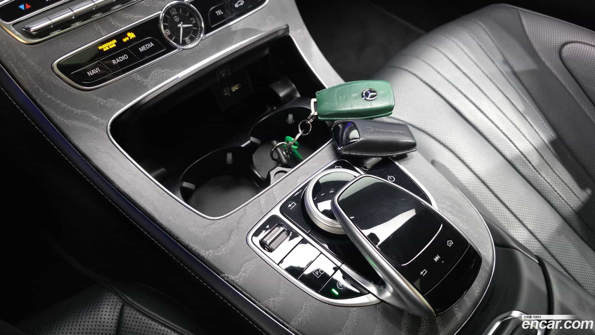 CLS-Class Mercedes-Benz 2020.6-OPTION-023