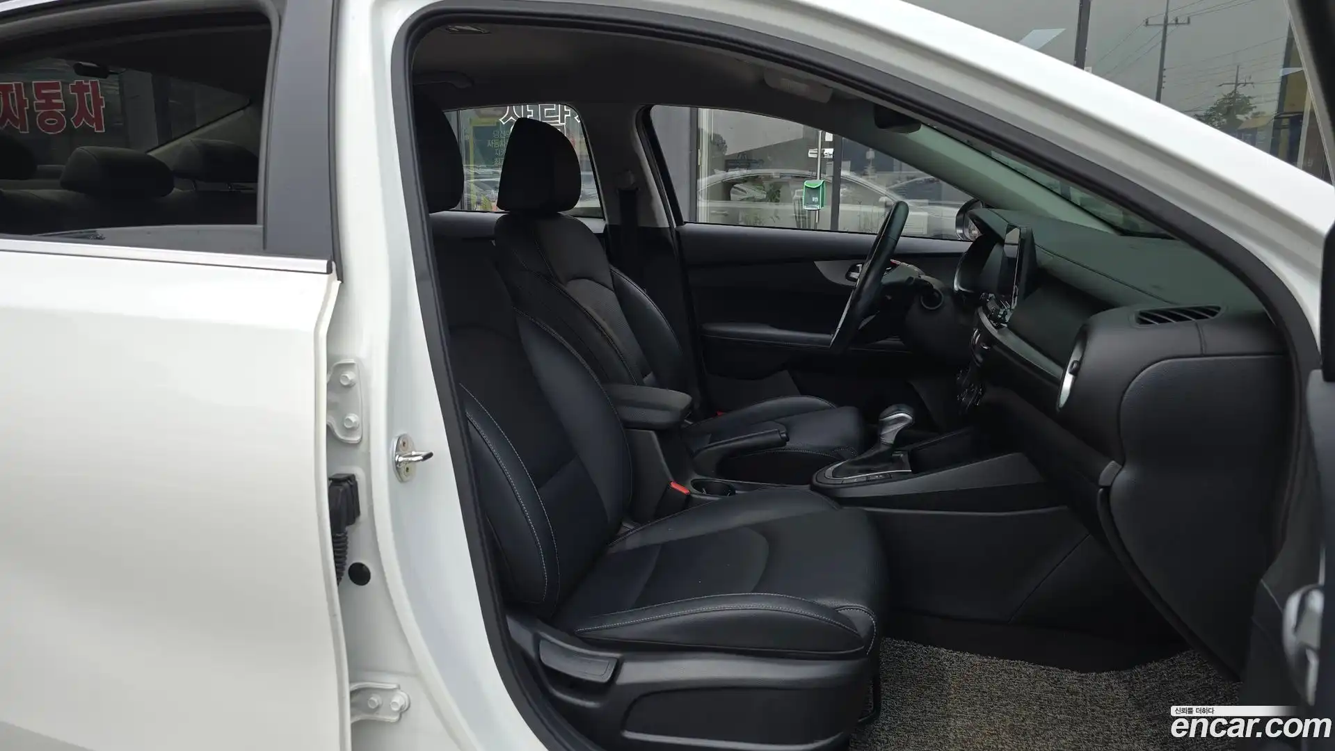 K3 Kia 2019.0-OPTION-015
