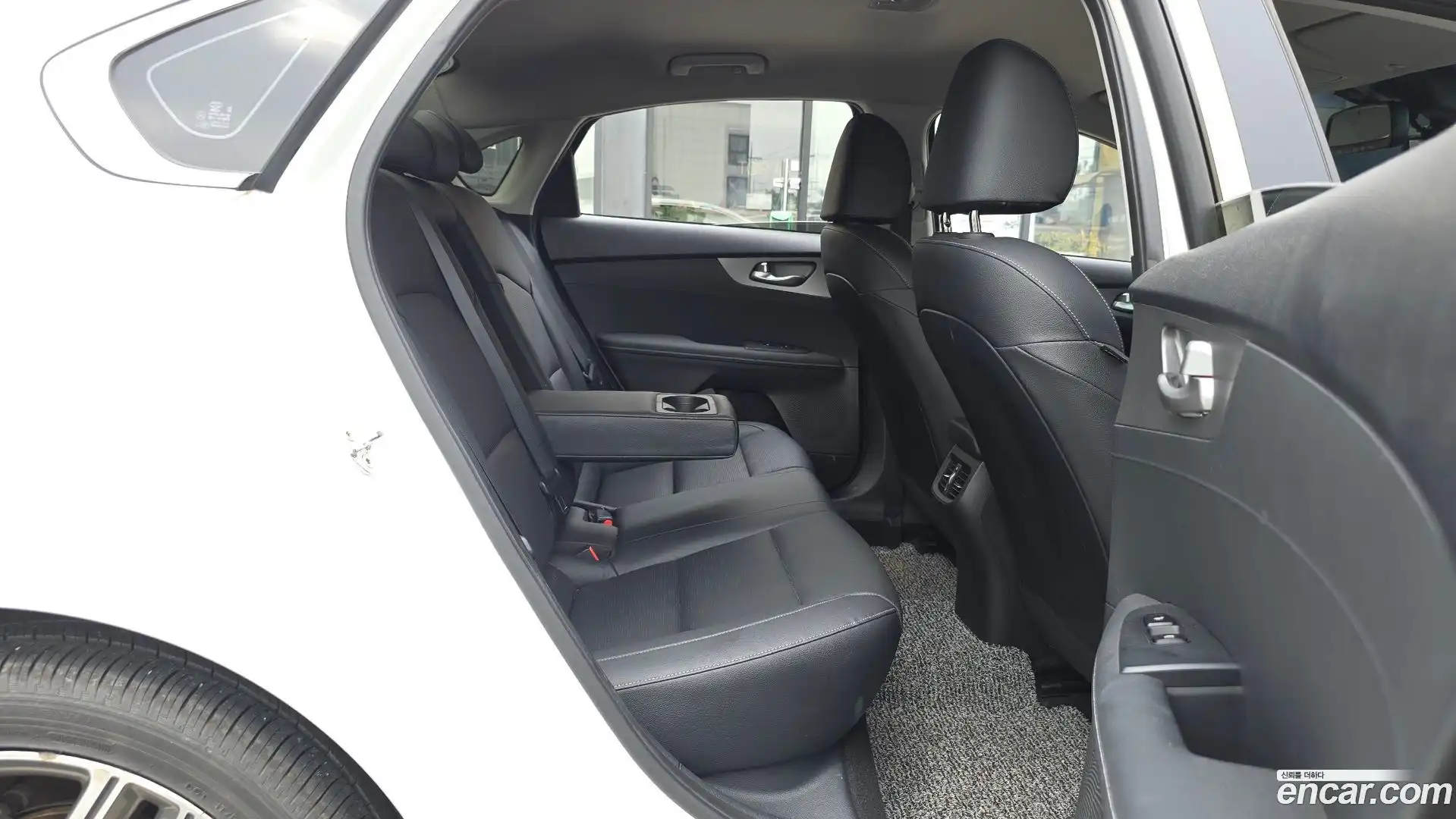 K3 Kia 2019.0-OPTION-016