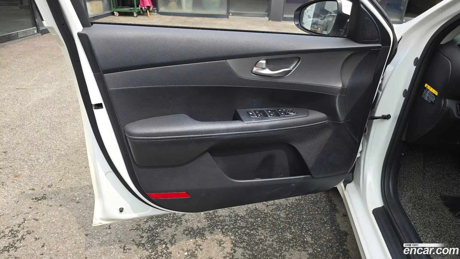 K3 Kia 2019.0-INNER-034